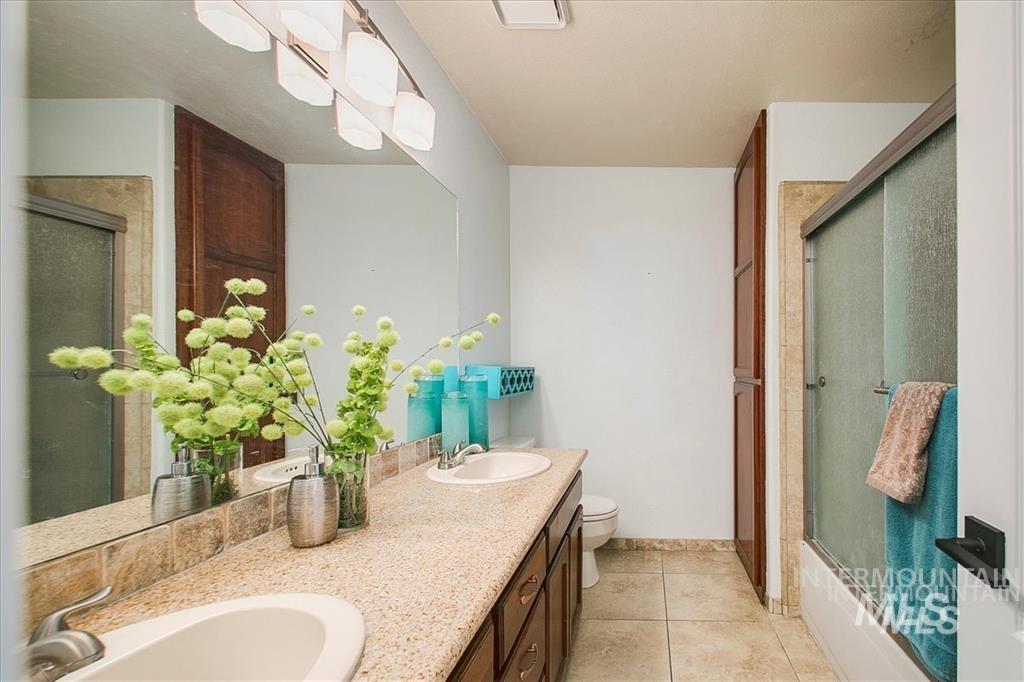 1823 N Radcliffe Way Property Photo 28