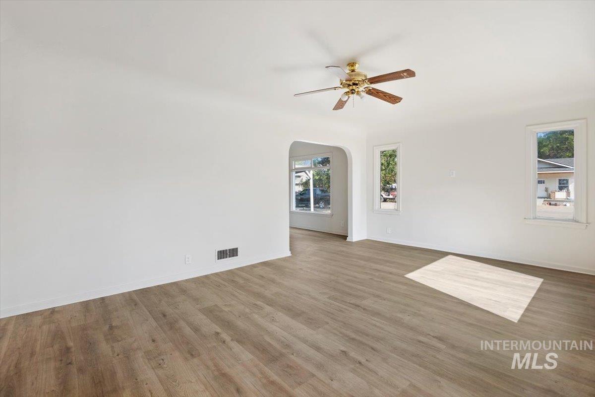 1105 Idaho St Property Photo 6