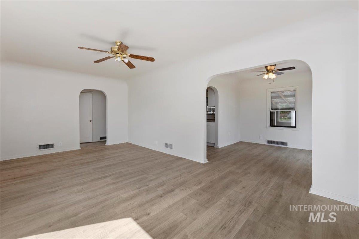 1105 Idaho St Property Photo 8