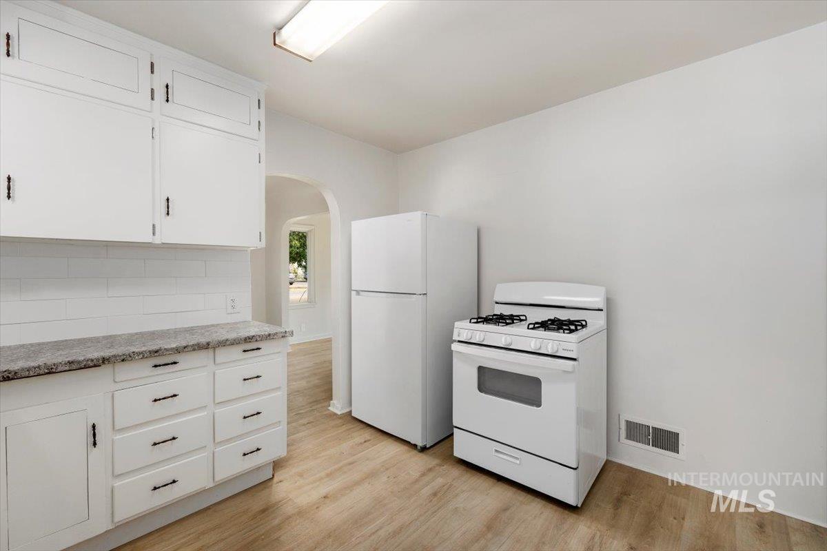 1105 Idaho St Property Photo 10