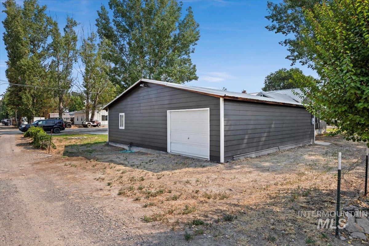 1105 Idaho St Property Photo 26