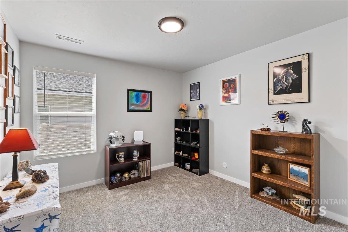 1532 N Coltsfoot Ave Property Photo 17