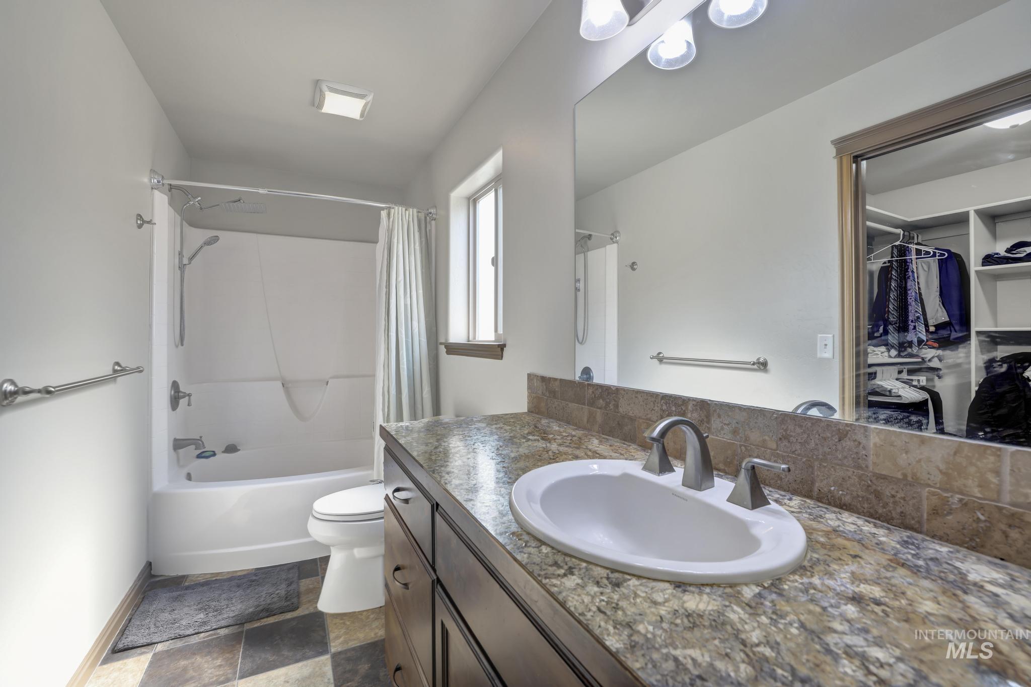 420 Pheasant Rd W Property Photo 18
