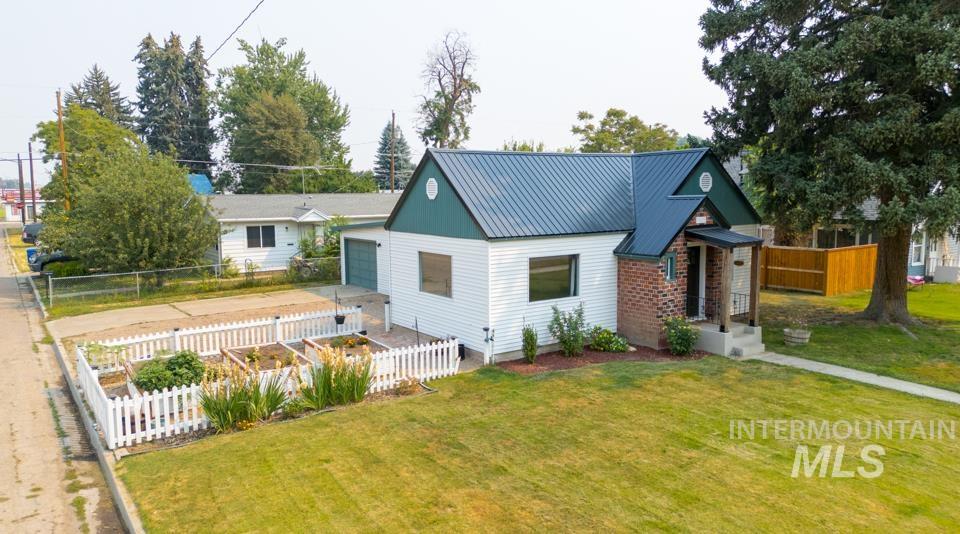 1505 1st Avenue S Property Photo 31
