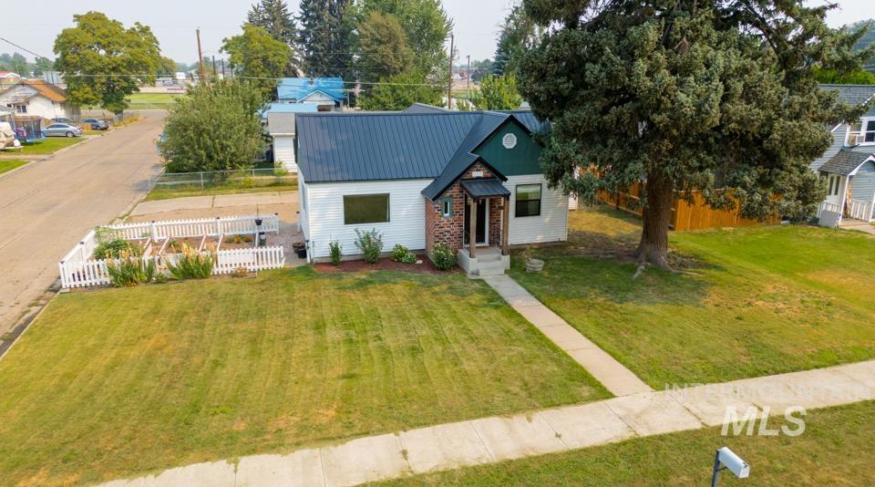 1505 1st Avenue S Property Photo 32