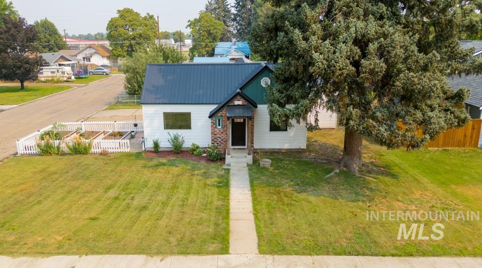1505 1st Avenue S Property Photo 33