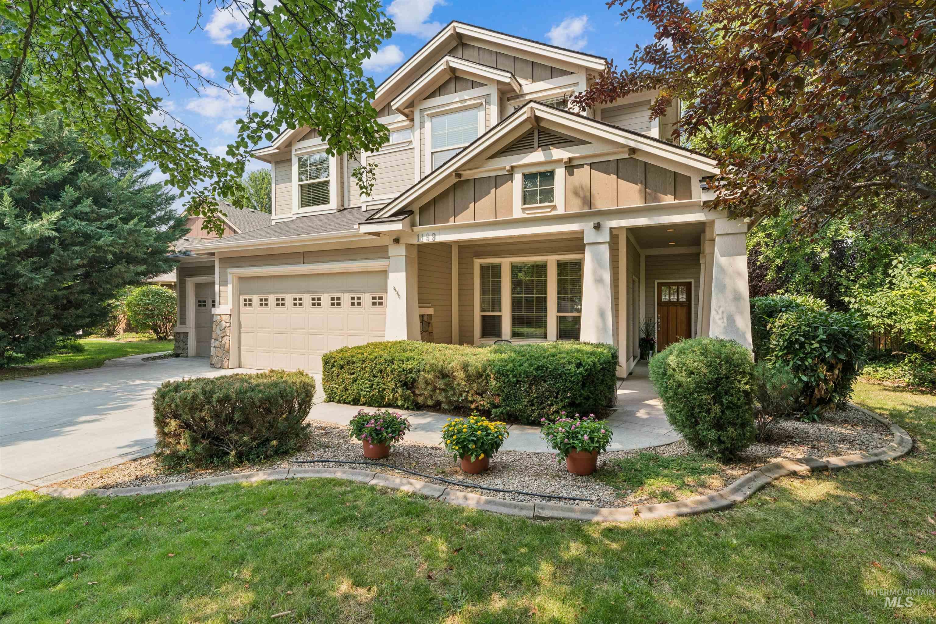 1199 N Macaile