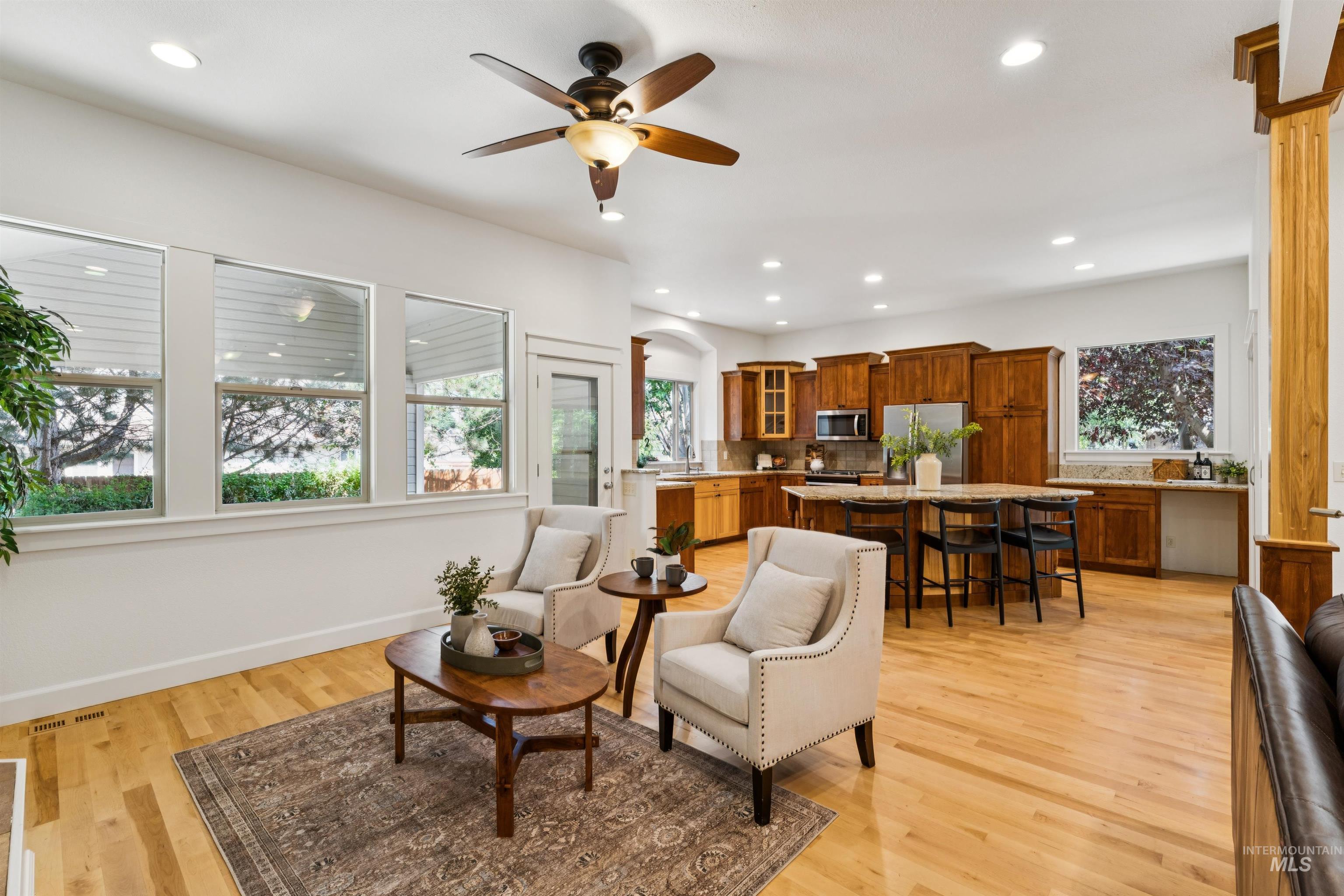1199 N Macaile Property Photo 8