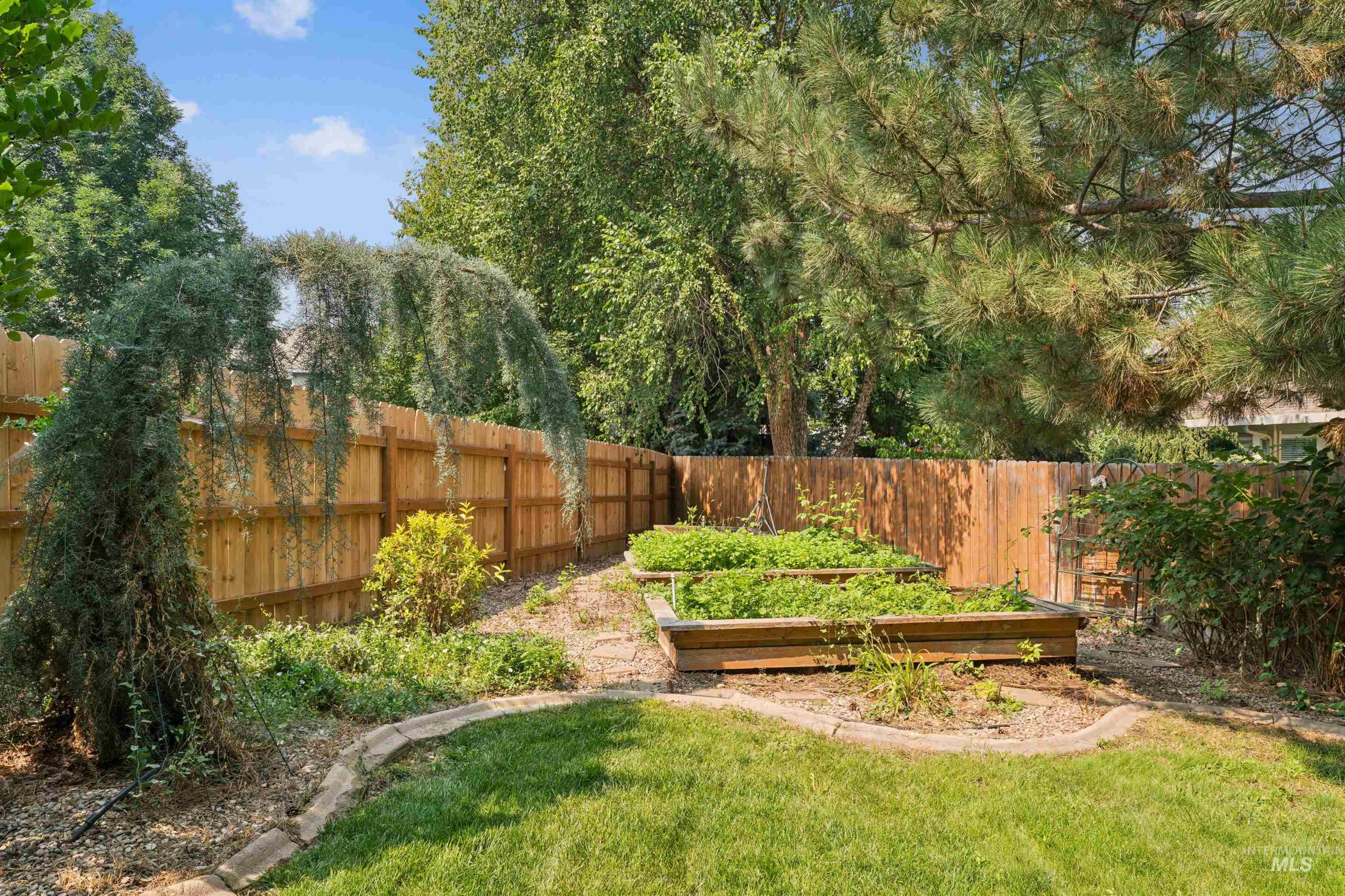 1199 N Macaile Property Photo 34