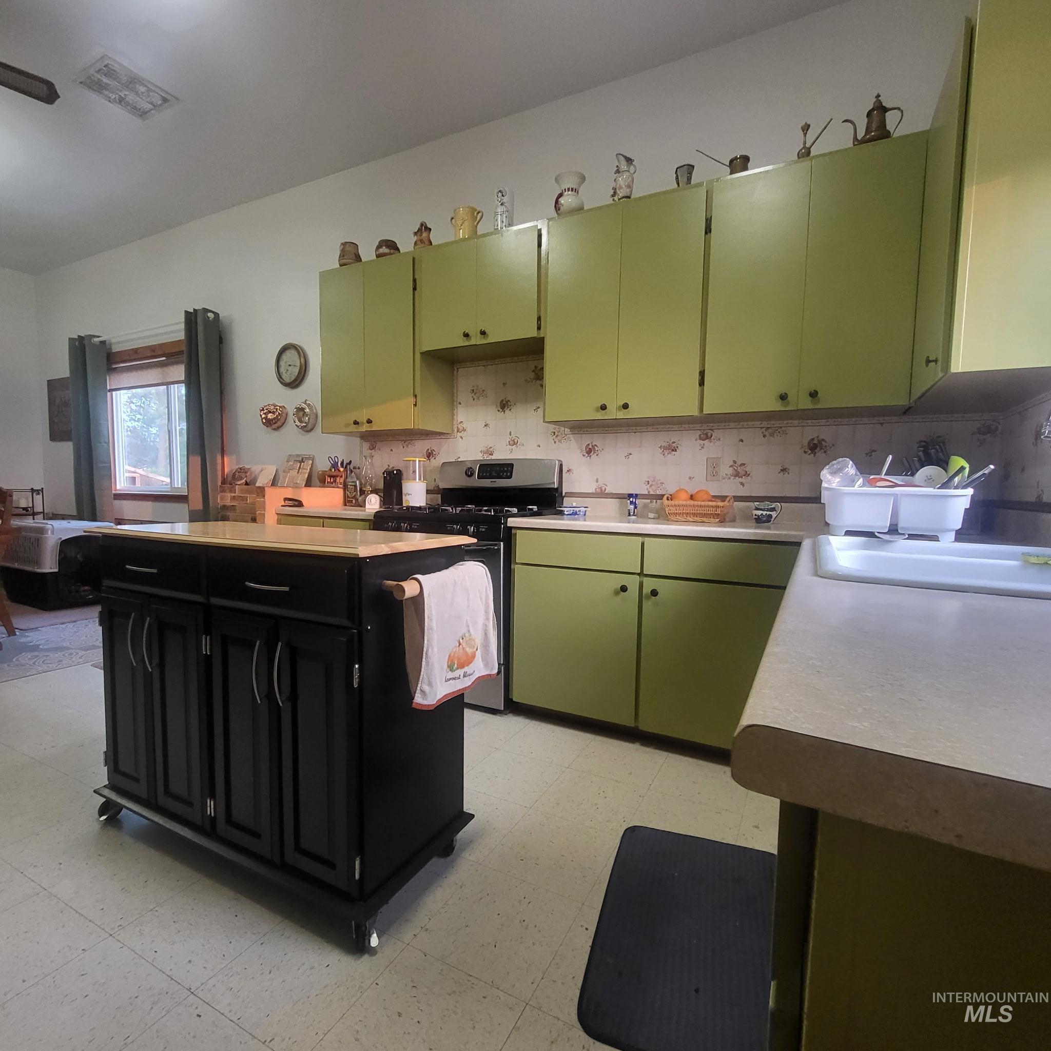 680 Pleasant Valley Road Property Photo 17
