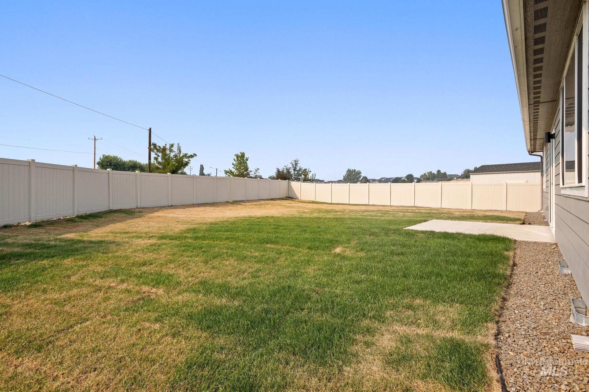 1835 N Burnam Ave Property Photo 32