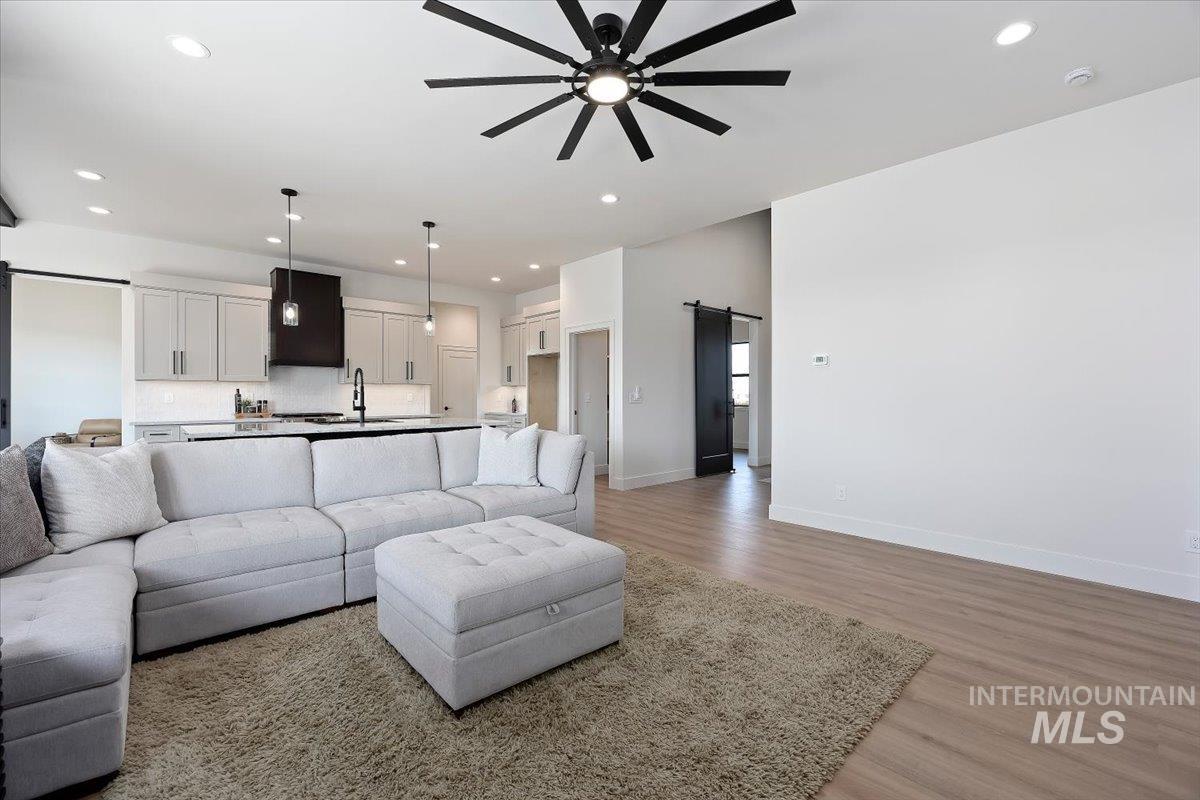 3068 Moonrise Road Property Photo 4