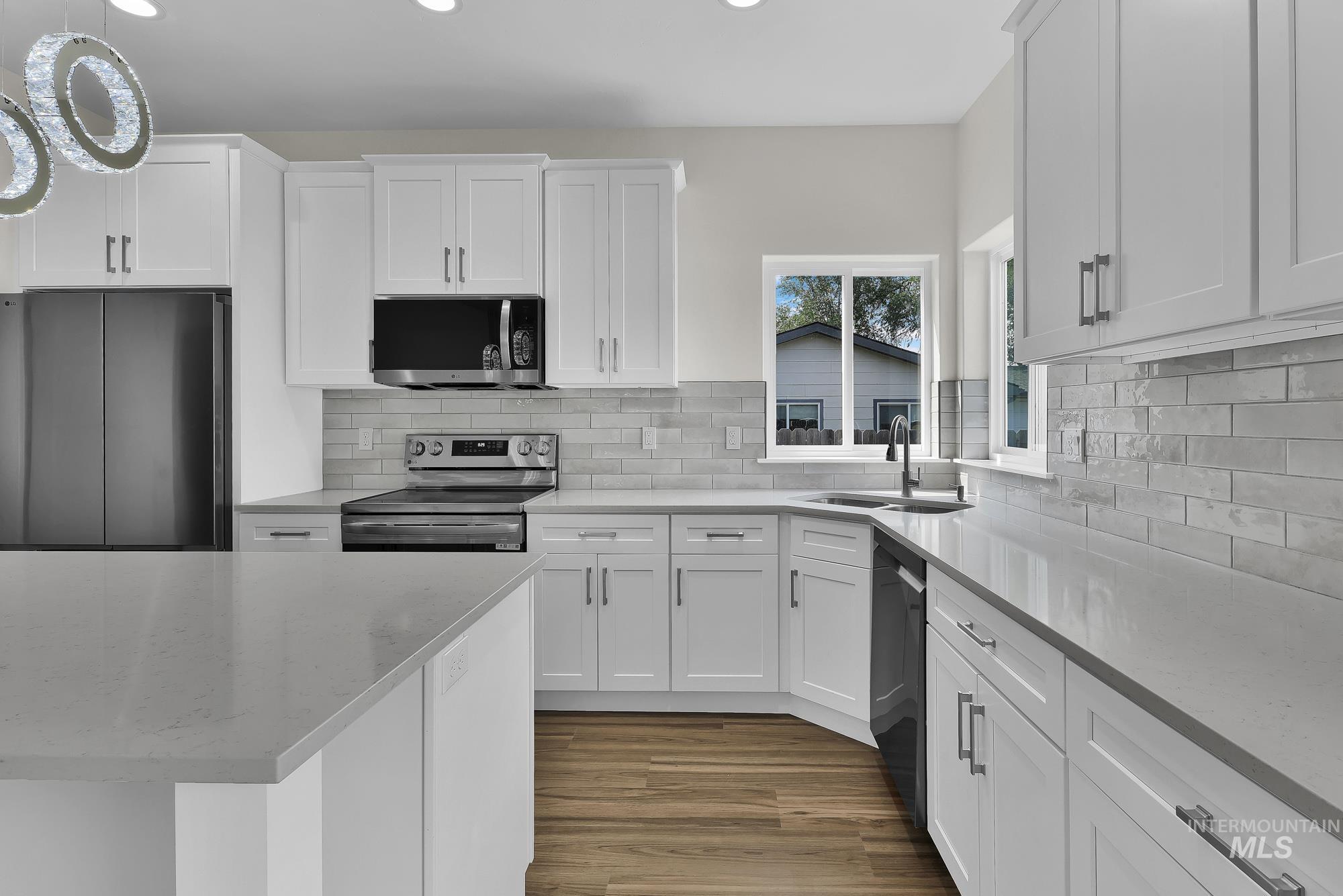 2207 S Janeen St Property Photo 15