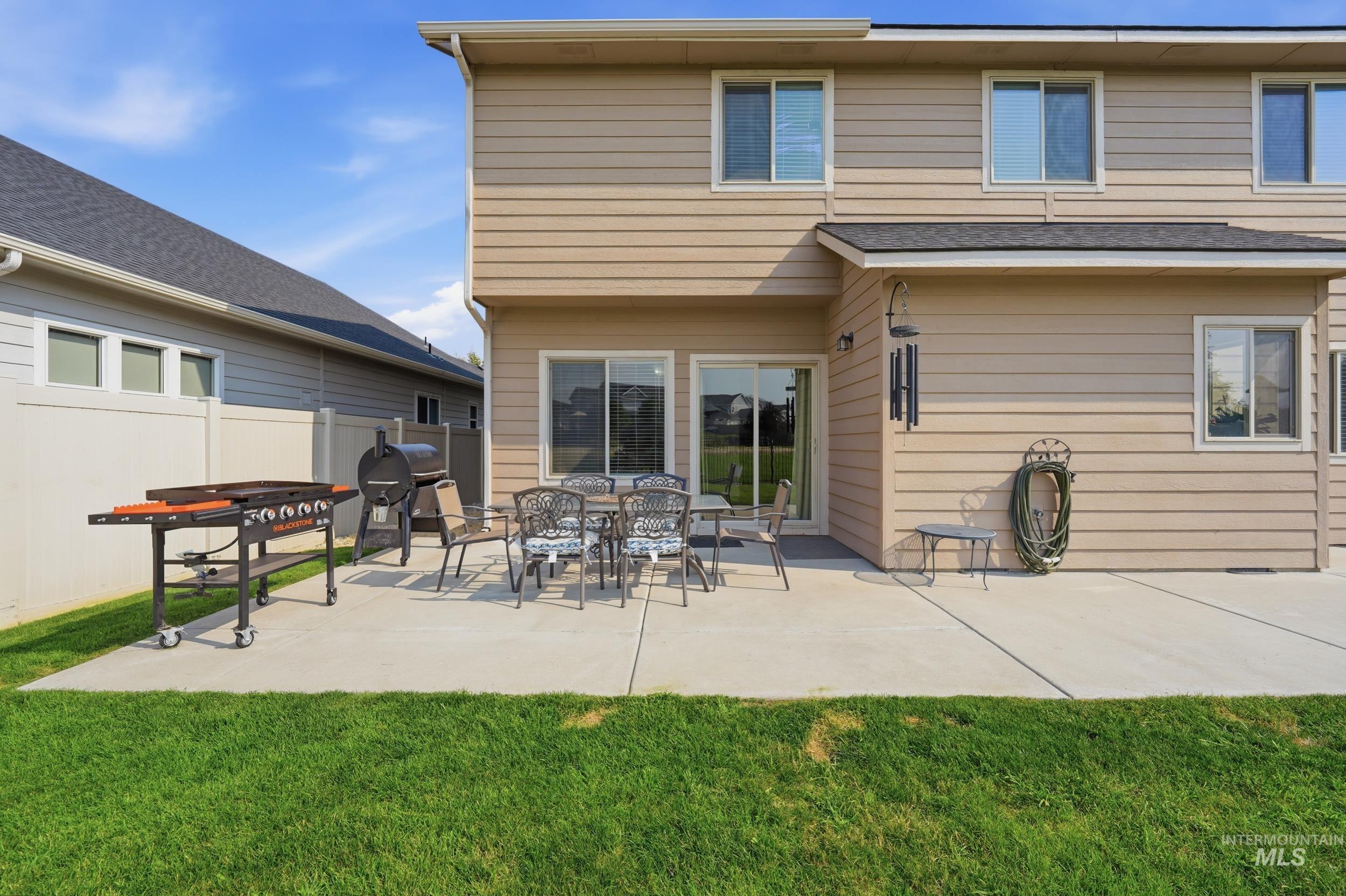 725 E Ionia Dr Property Photo 37