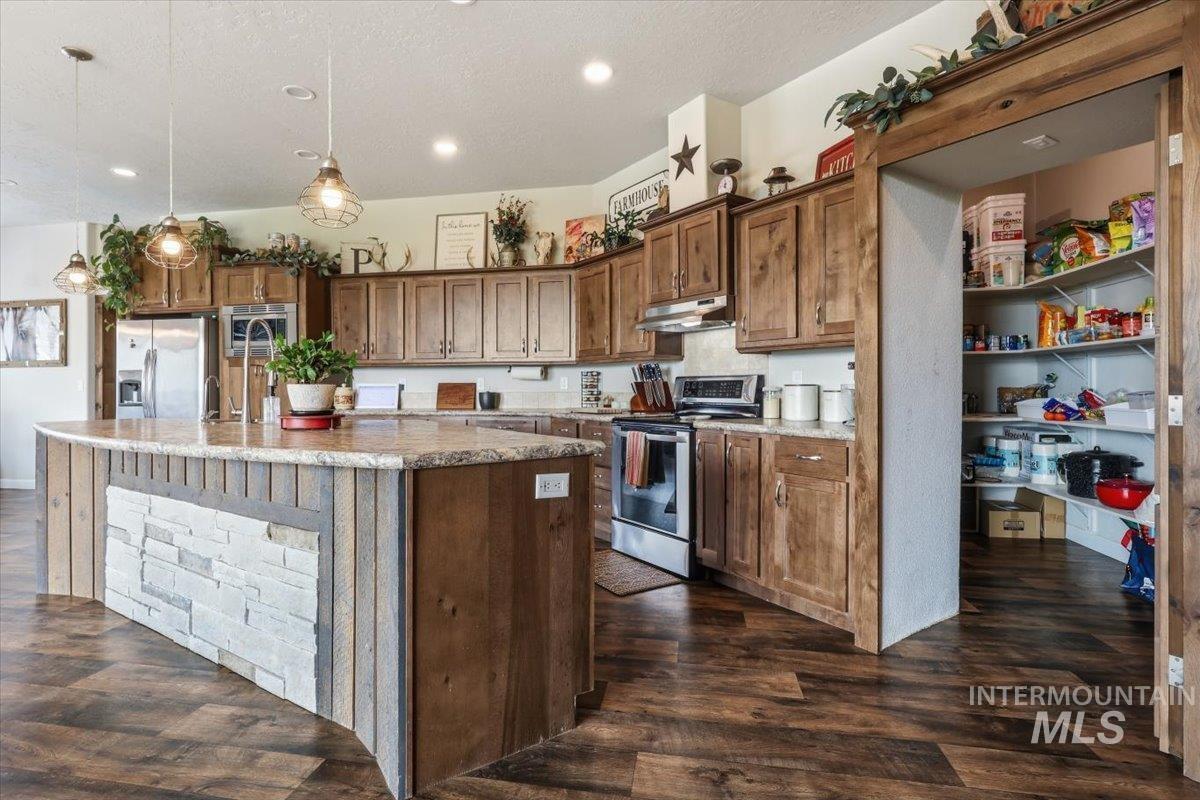 23095 Centerpoint Rd Property Photo 8