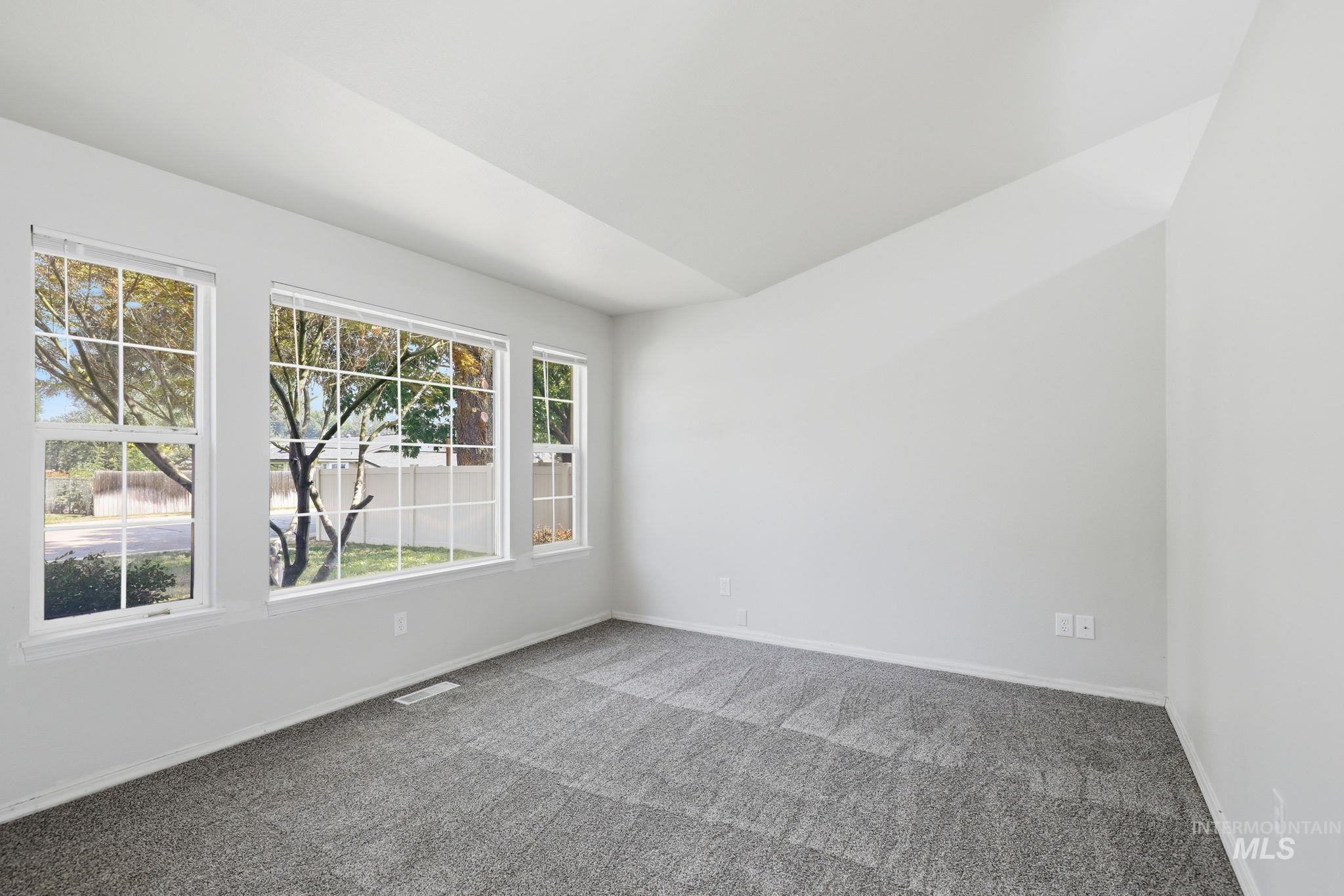 5231 W Albion Court Property Photo 5