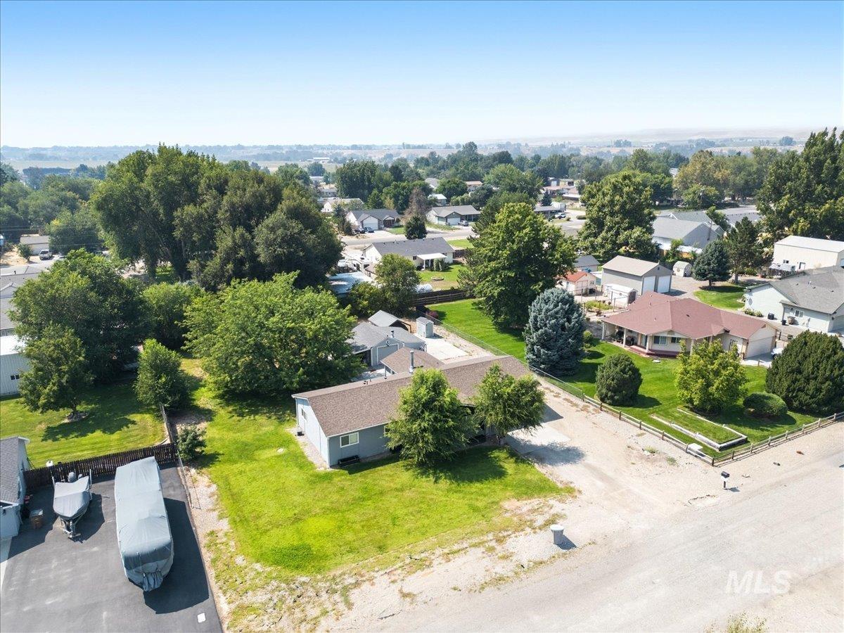 1699 Syringa Dr Property Photo 3