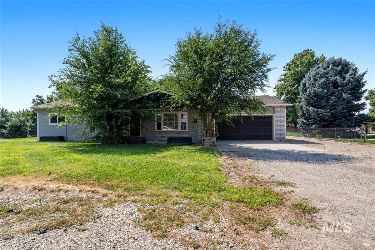 1699 Syringa Dr Property Photo 7