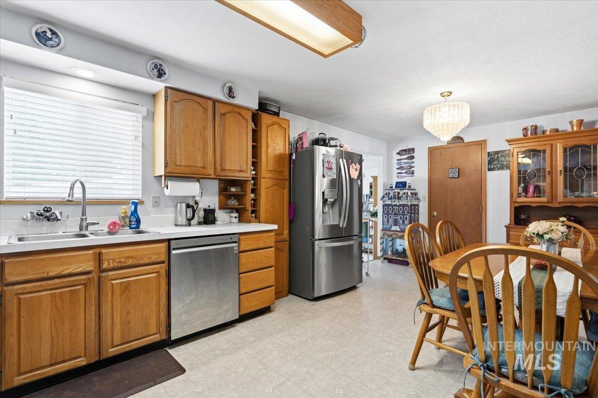 1699 Syringa Dr Property Photo 19