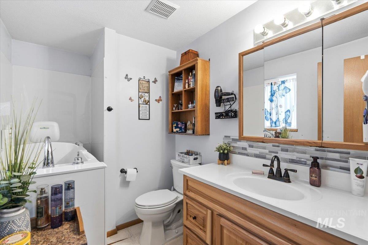 1699 Syringa Dr Property Photo 26