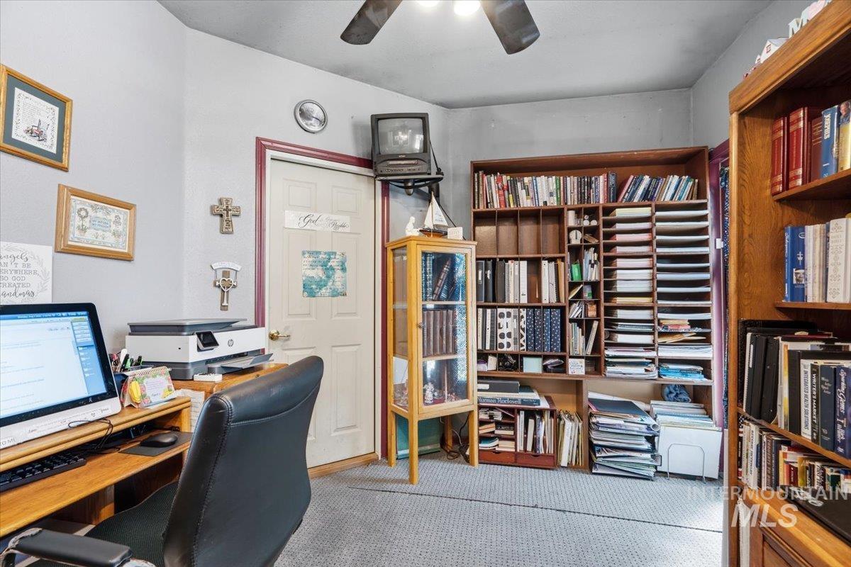 1699 Syringa Dr Property Photo 35