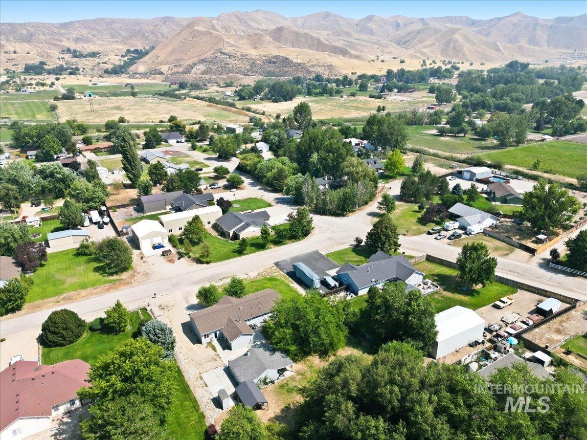 1699 Syringa Dr Property Photo 48