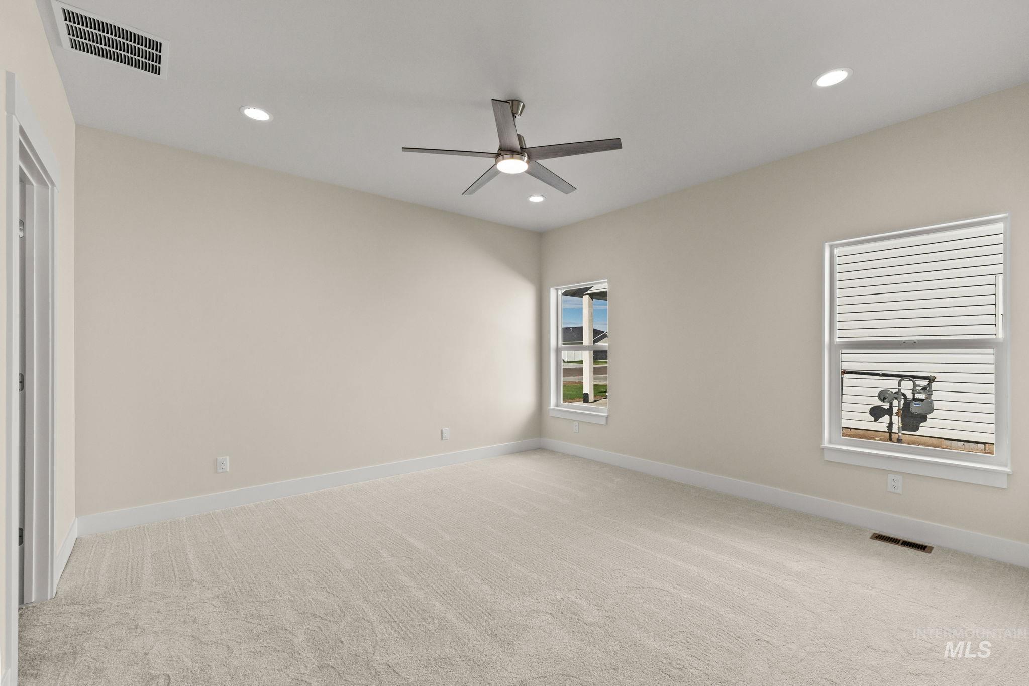 2429 Lotus Ave Property Photo 18