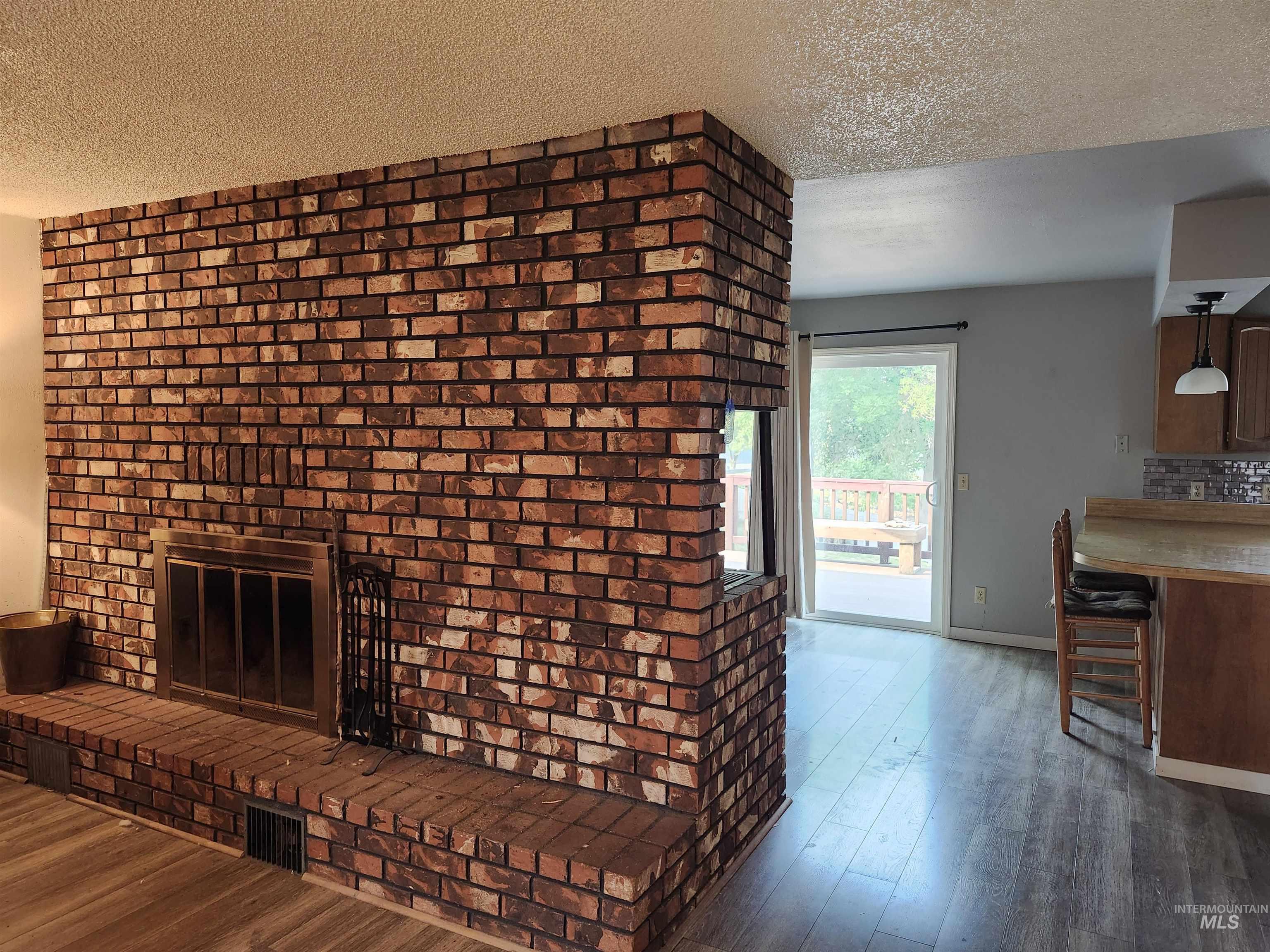 1232 Ponderosa Dr Property Photo 4