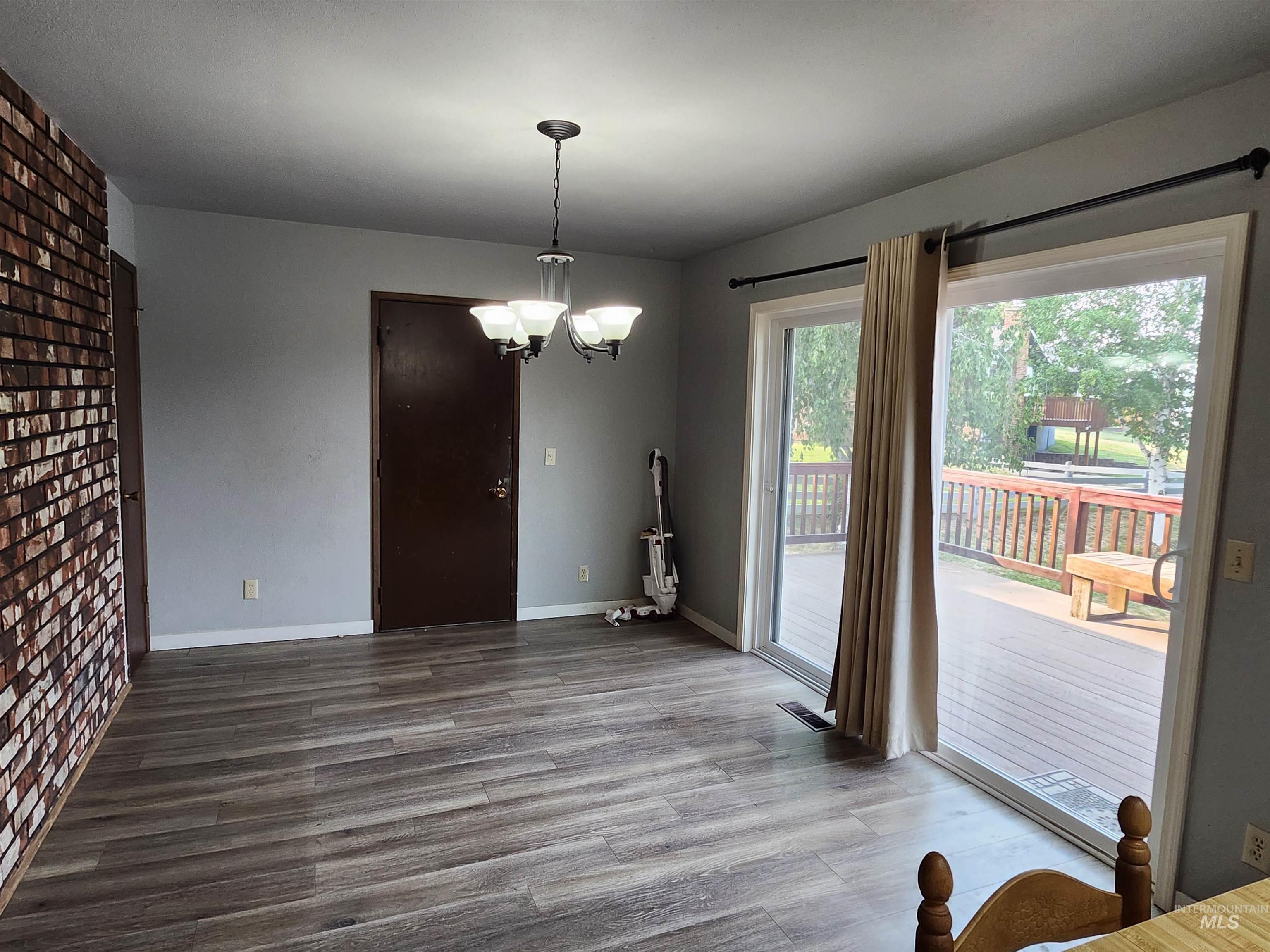 1232 Ponderosa Dr Property Photo 8
