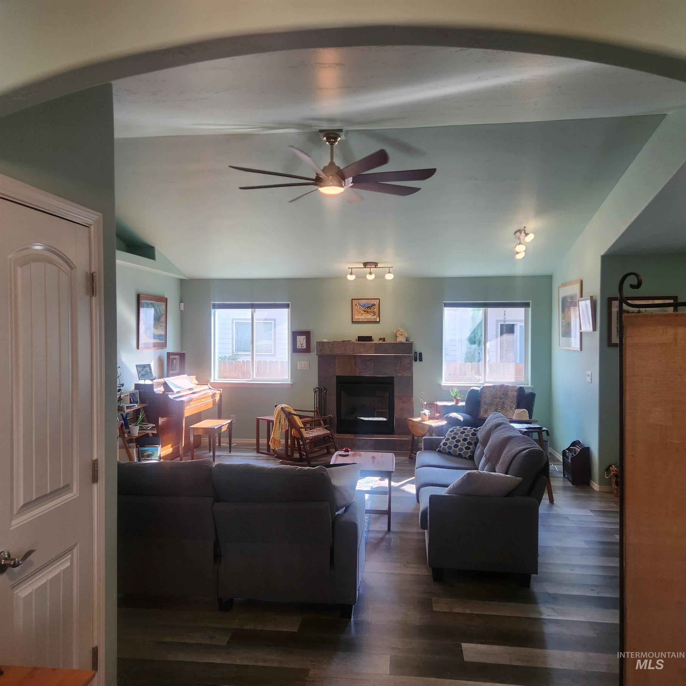 1536 Marie Property Photo 5