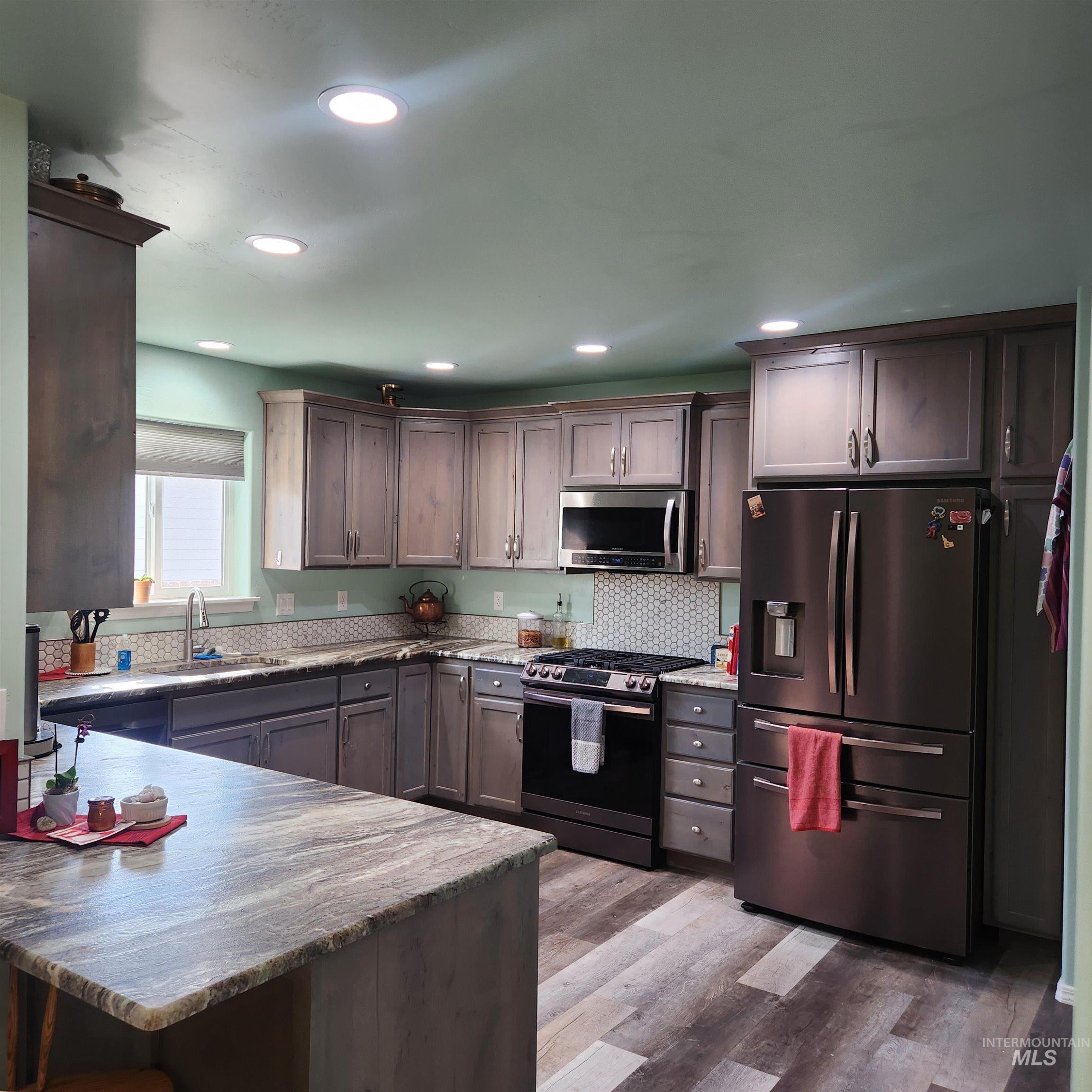 1536 Marie Property Photo 27