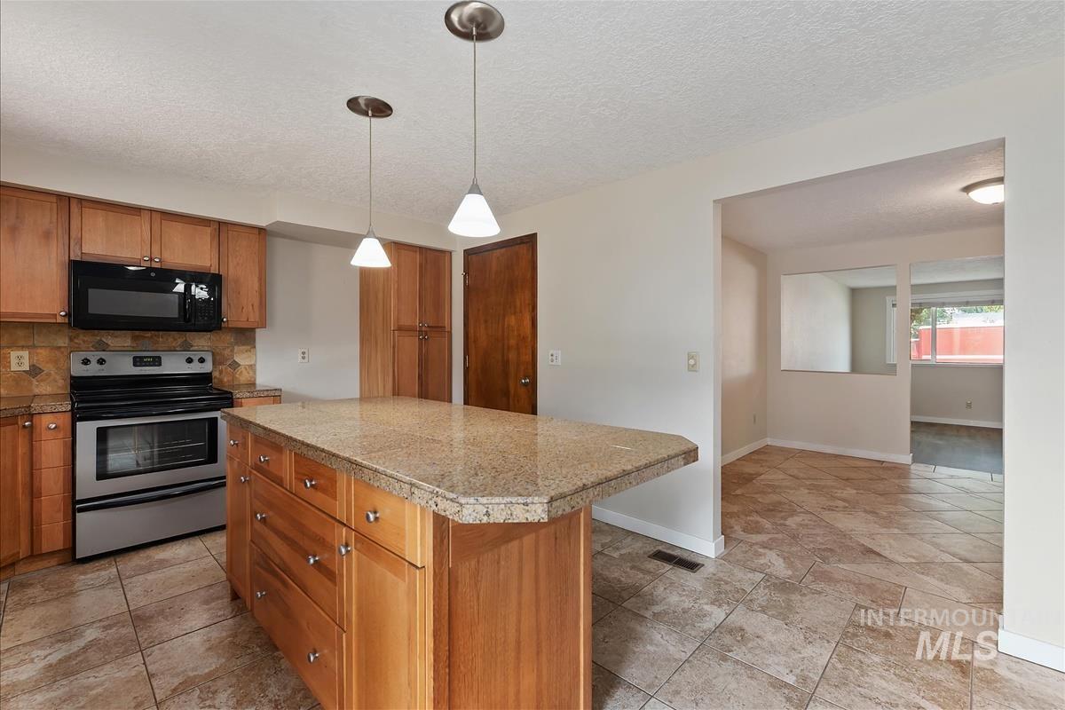 7505 W Snohomish St Property Photo 13