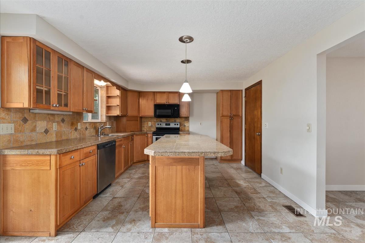 7505 W Snohomish St Property Photo 15