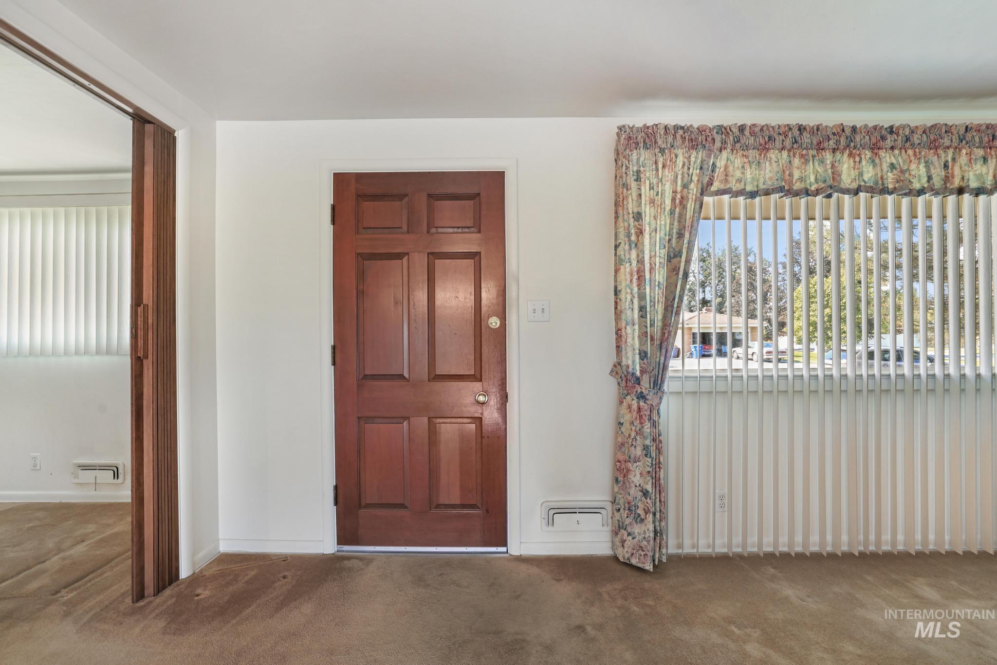 1435 Wilmore Ave Property Photo 9