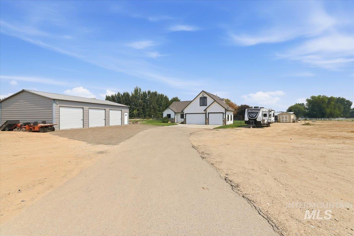 11650 Willis Dr Property Photo 1