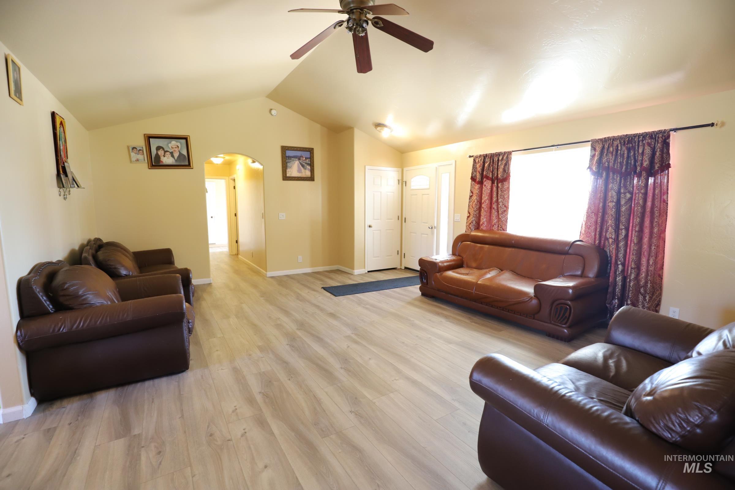 842 West 400 South Property Photo 5