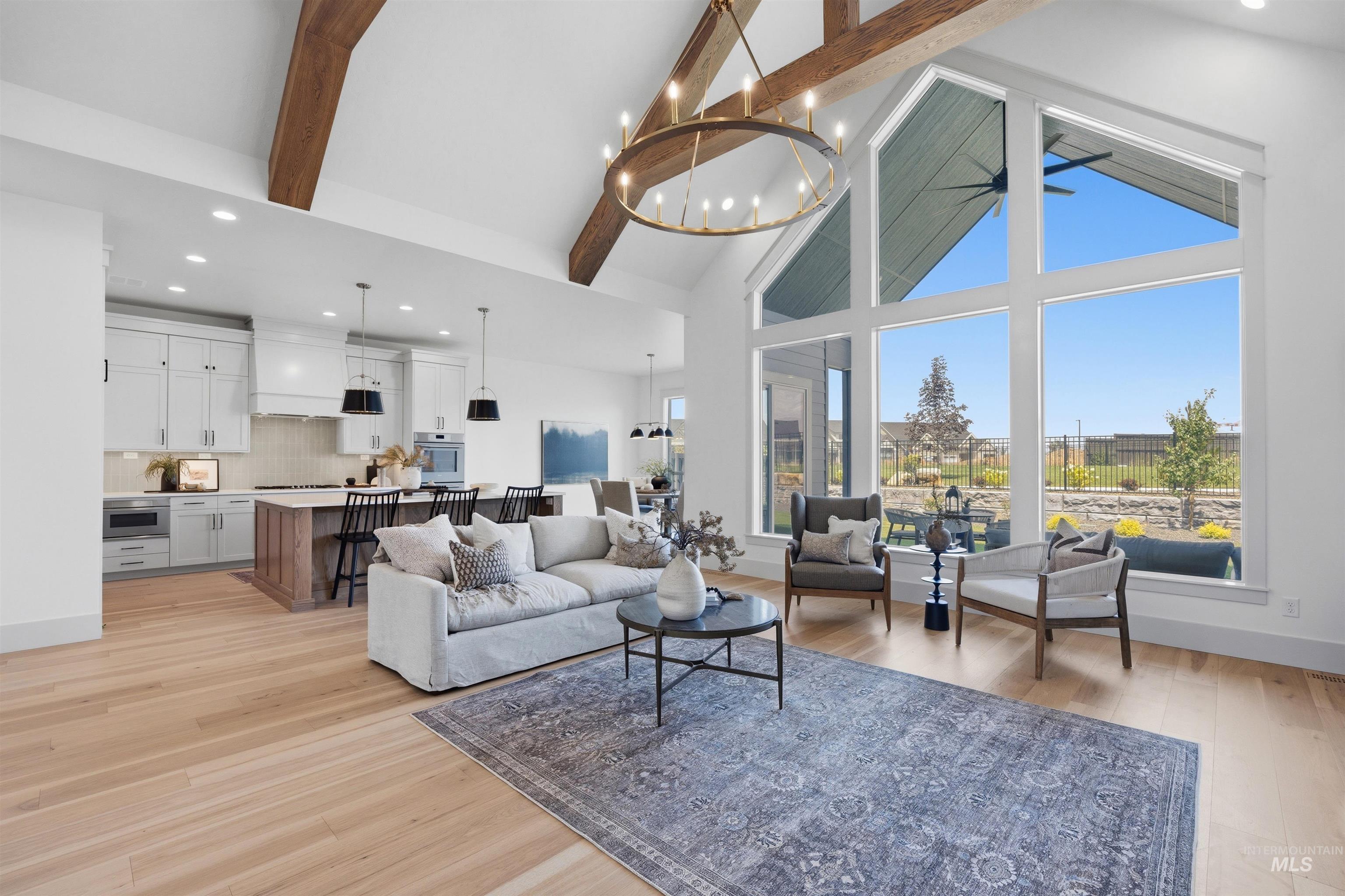 1910 E Adler Hof St Property Photo 5