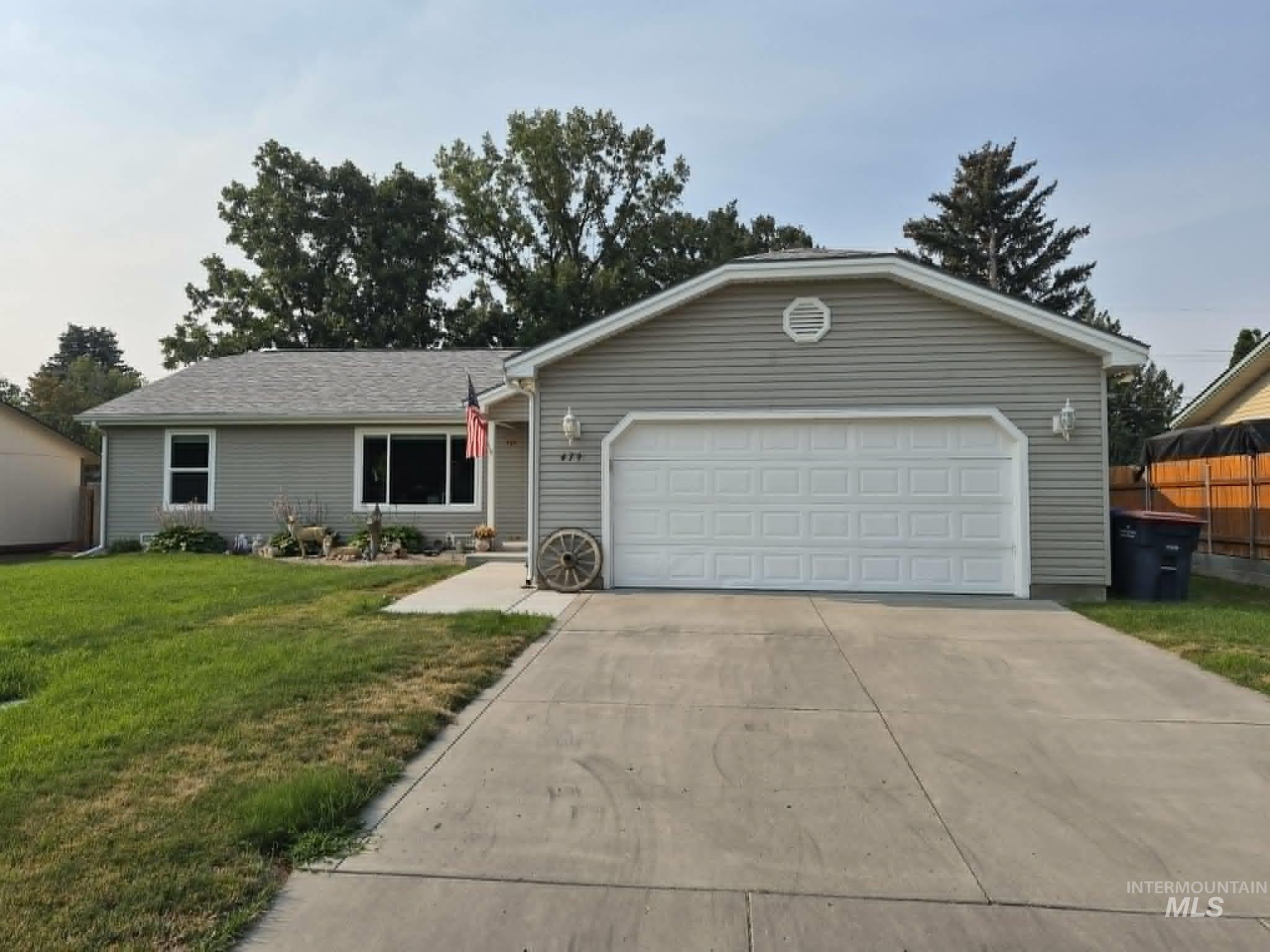 479 Crestview Dr. Property Photo 1