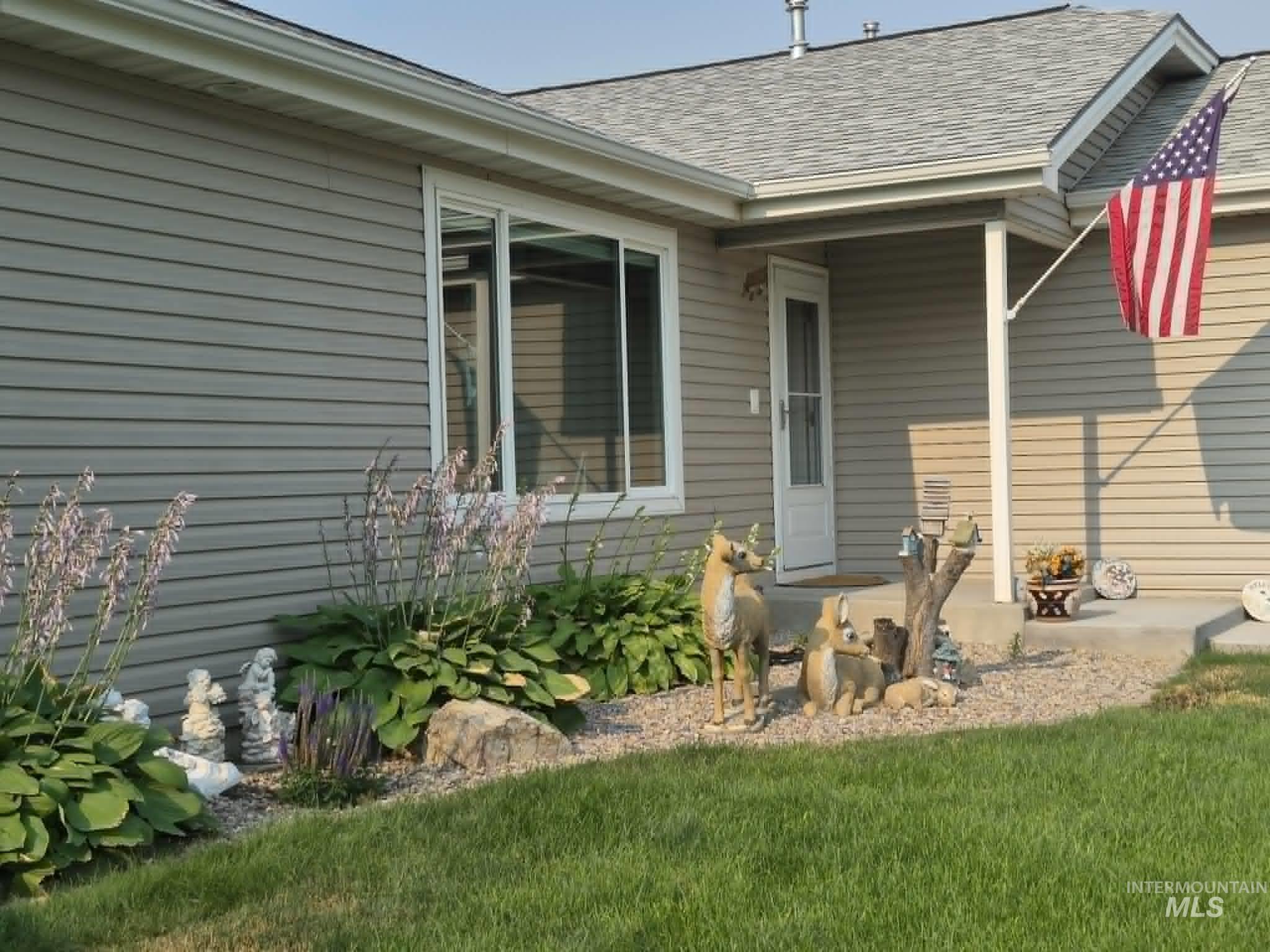 479 Crestview Dr. Property Photo 2