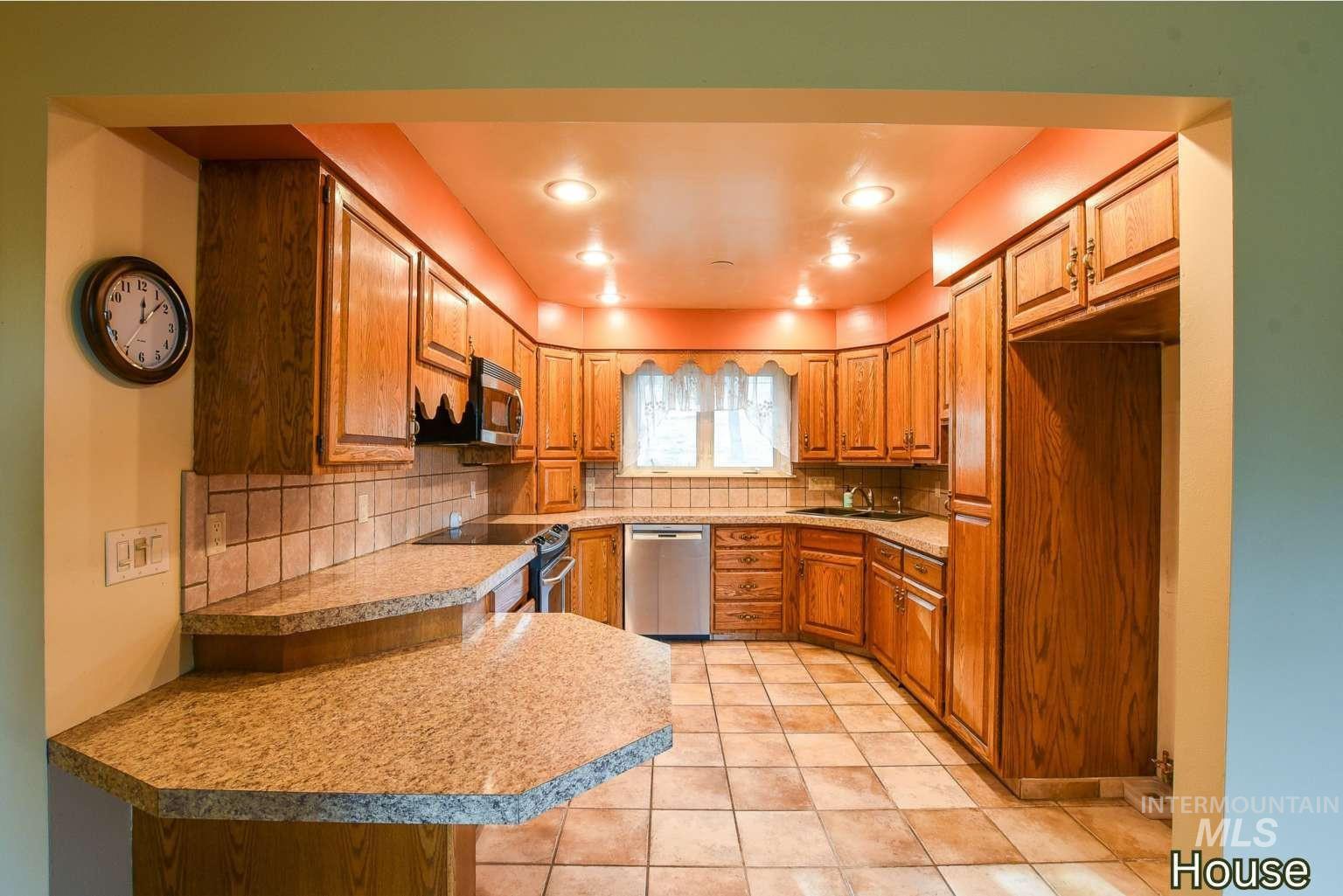 1040 Driscoll Ridge Rd Property Photo 31