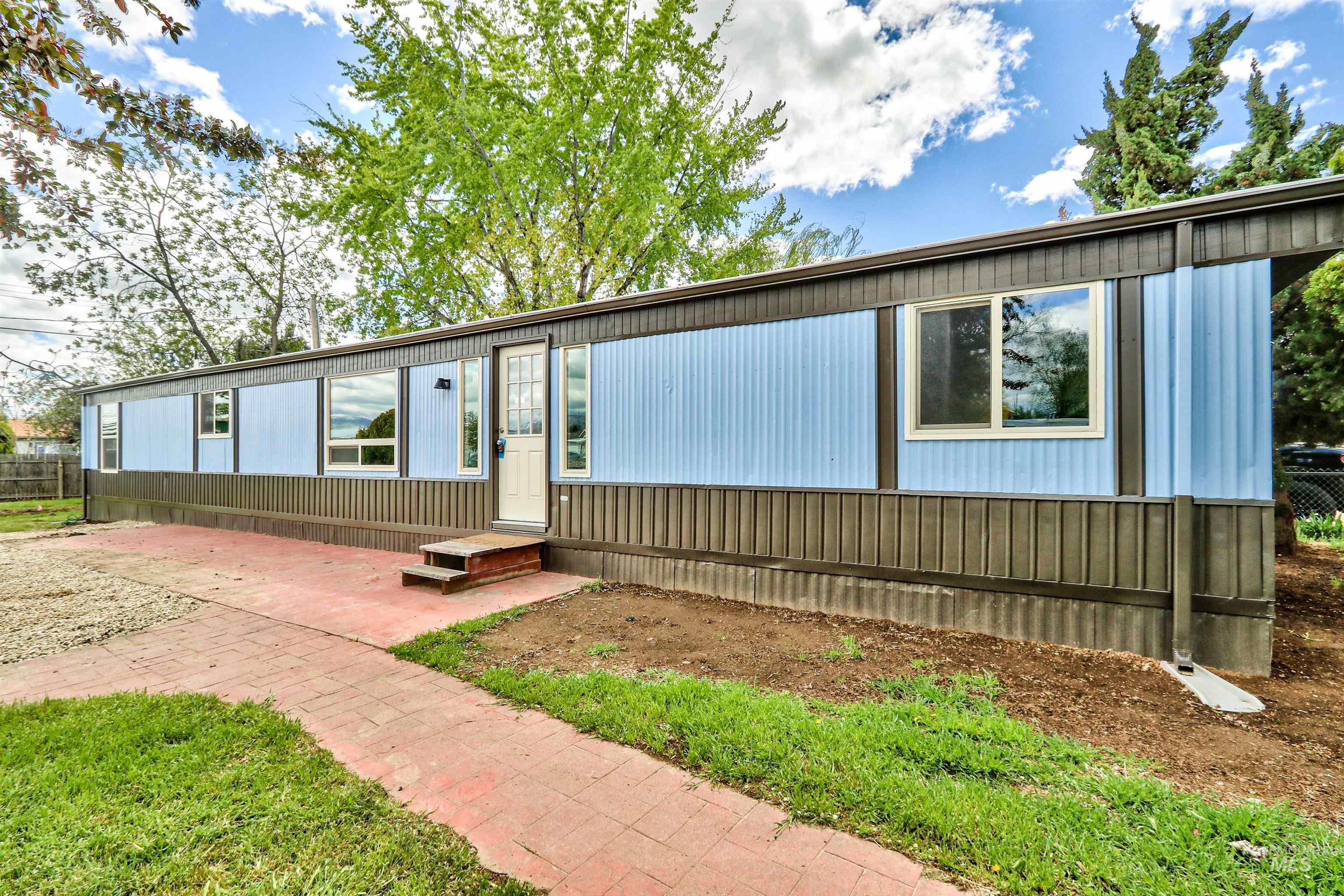 2270 Skillern Dr. Property Photo 1