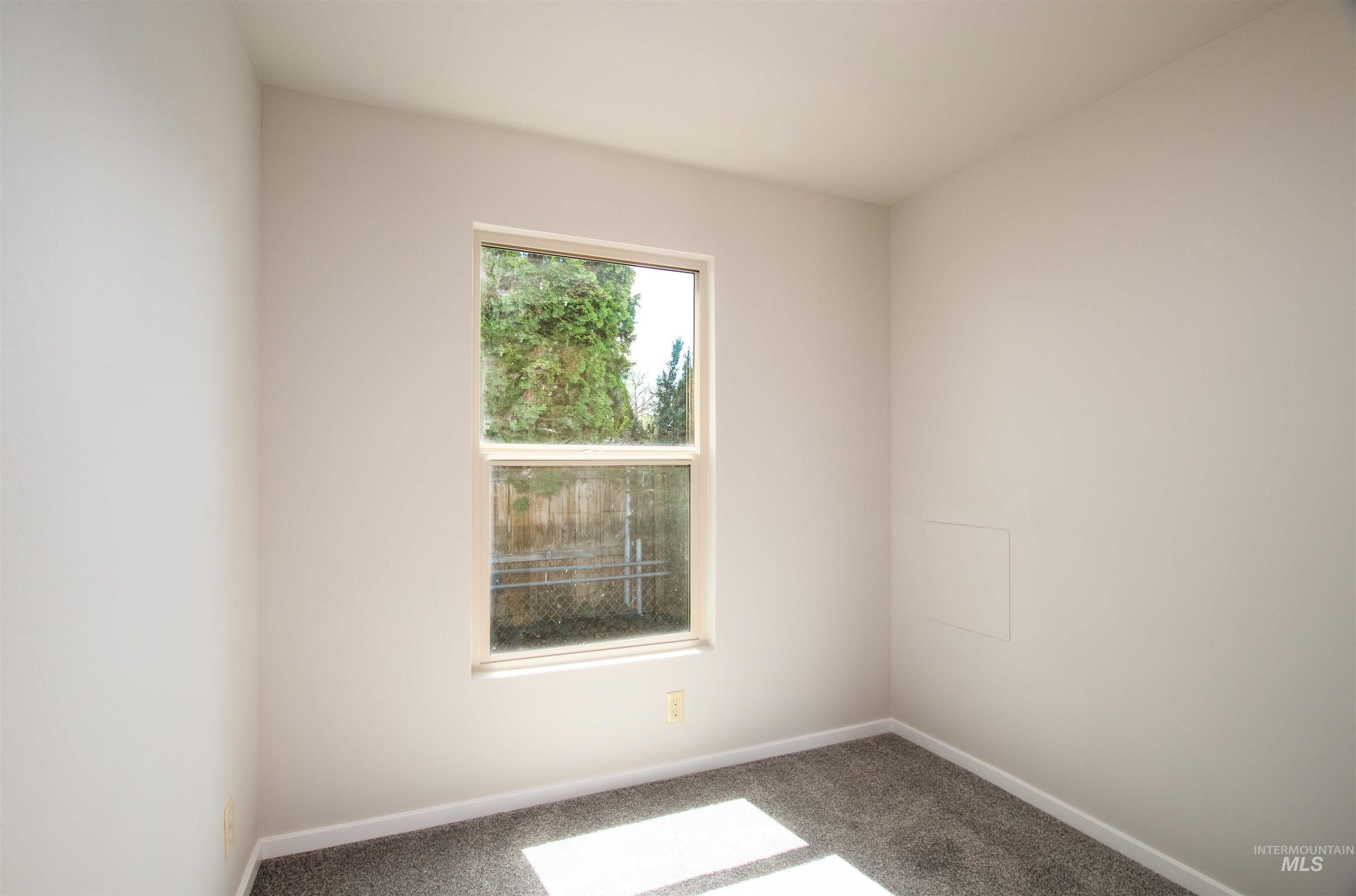 2270 Skillern Dr. Property Photo 5