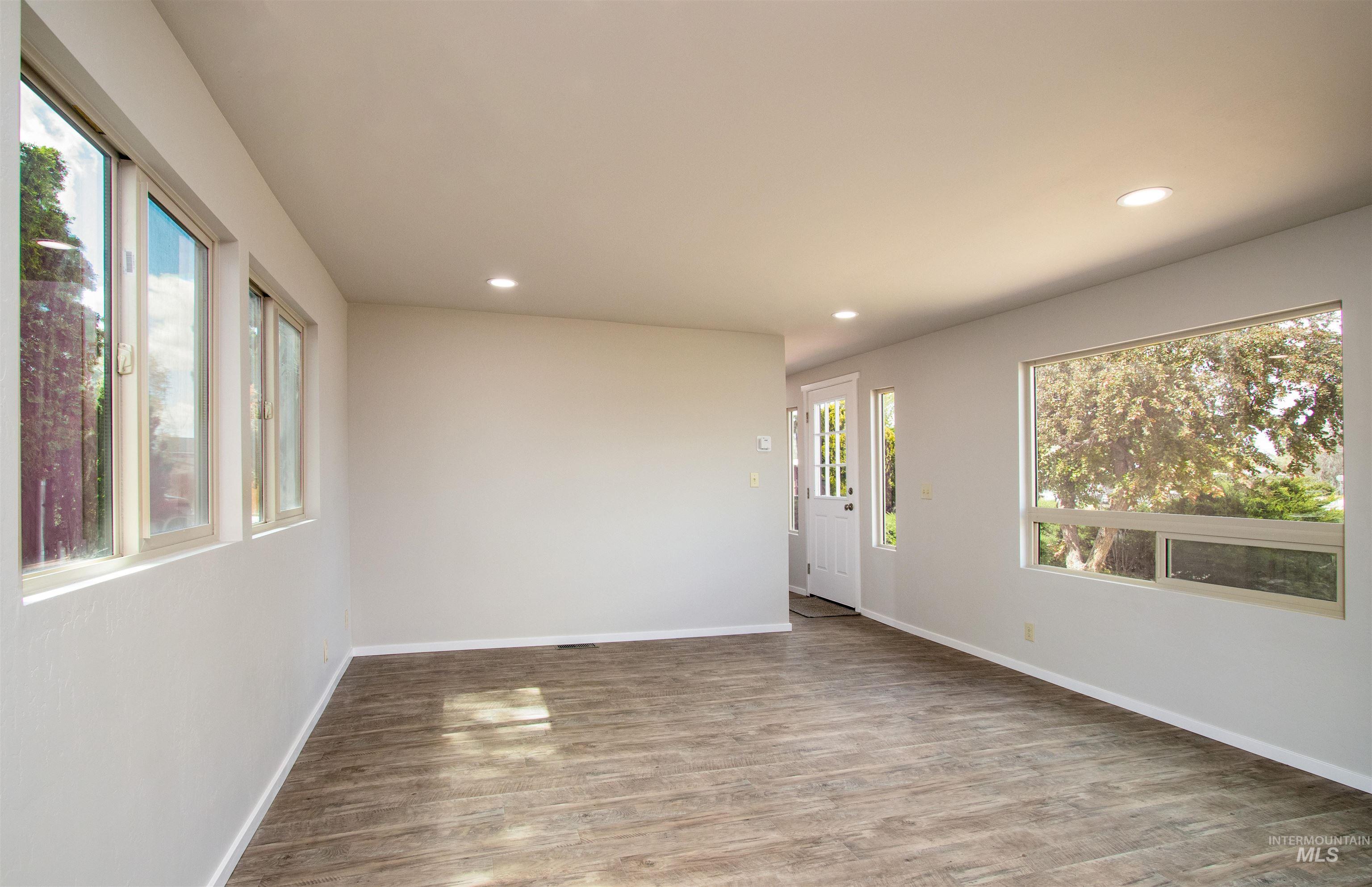2270 Skillern Dr. Property Photo 11
