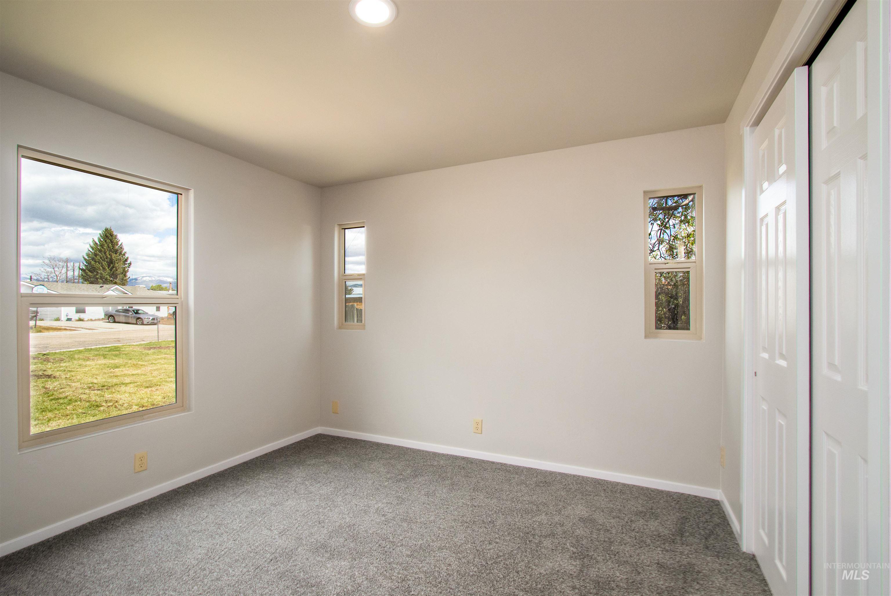 2270 Skillern Dr. Property Photo 16