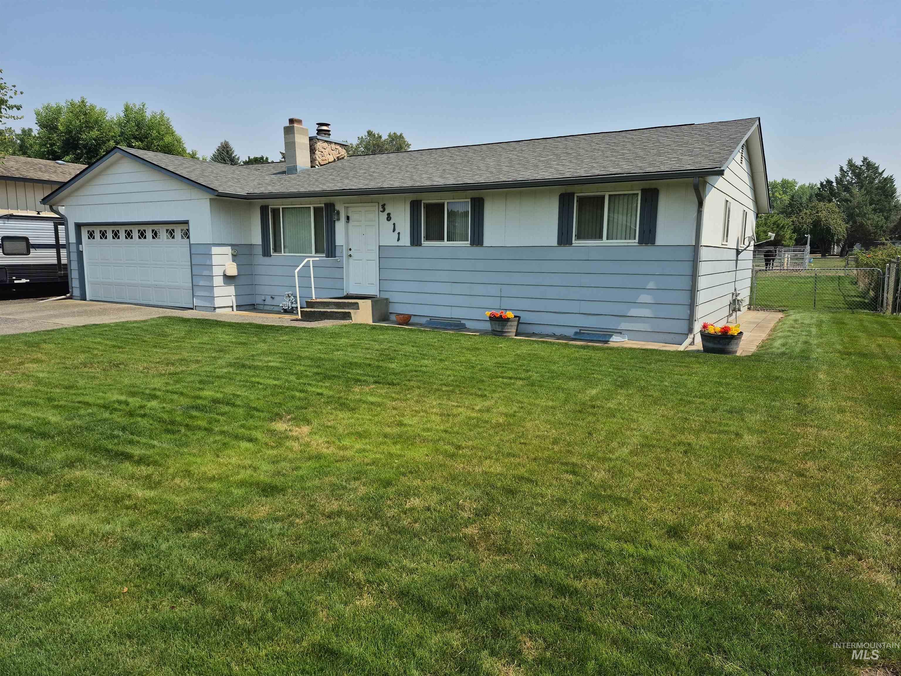 3811 13th Street D Property Photo 2
