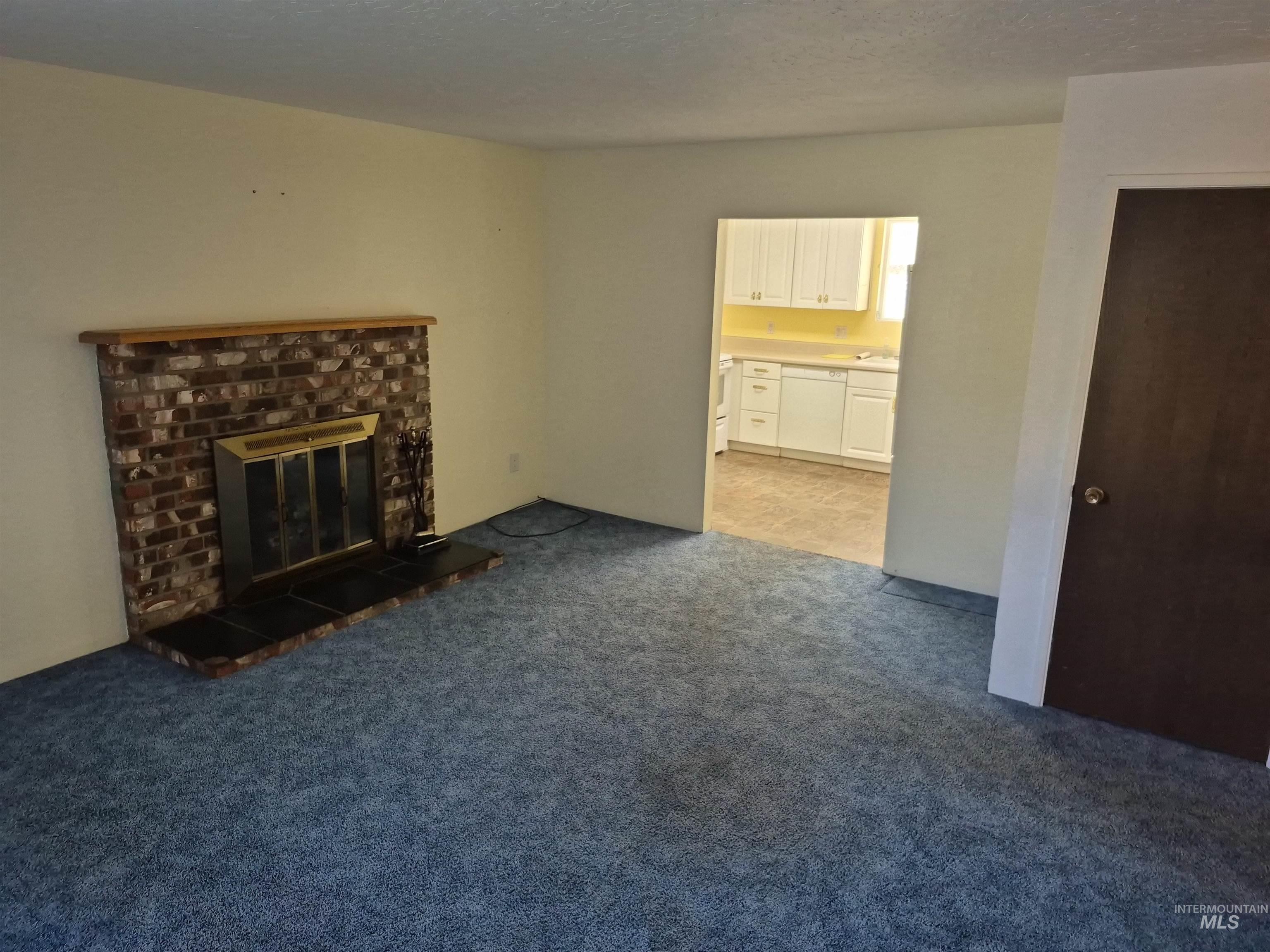 3811 13th Street D Property Photo 3