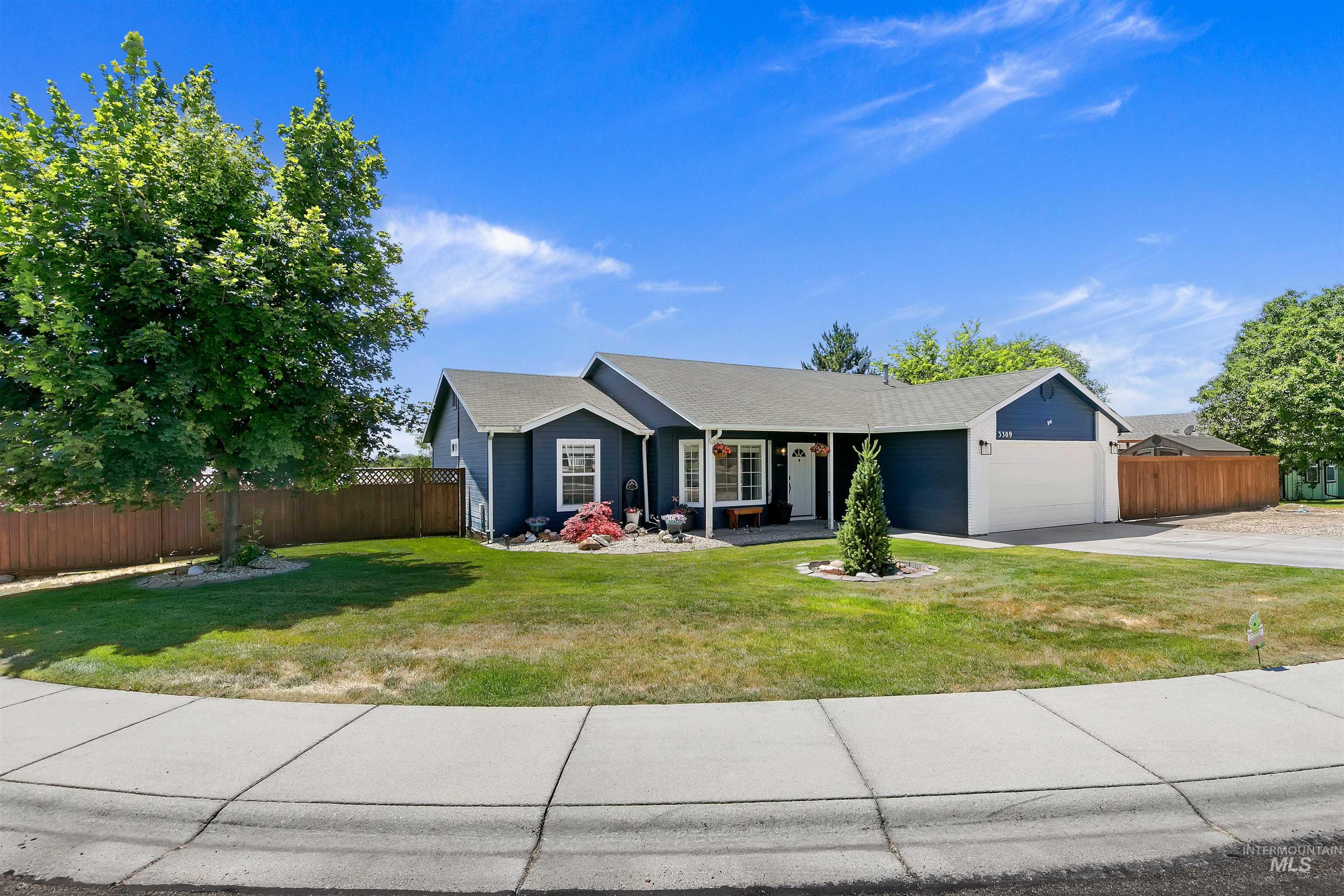 3309 Robinhood Loop Property Photo 9