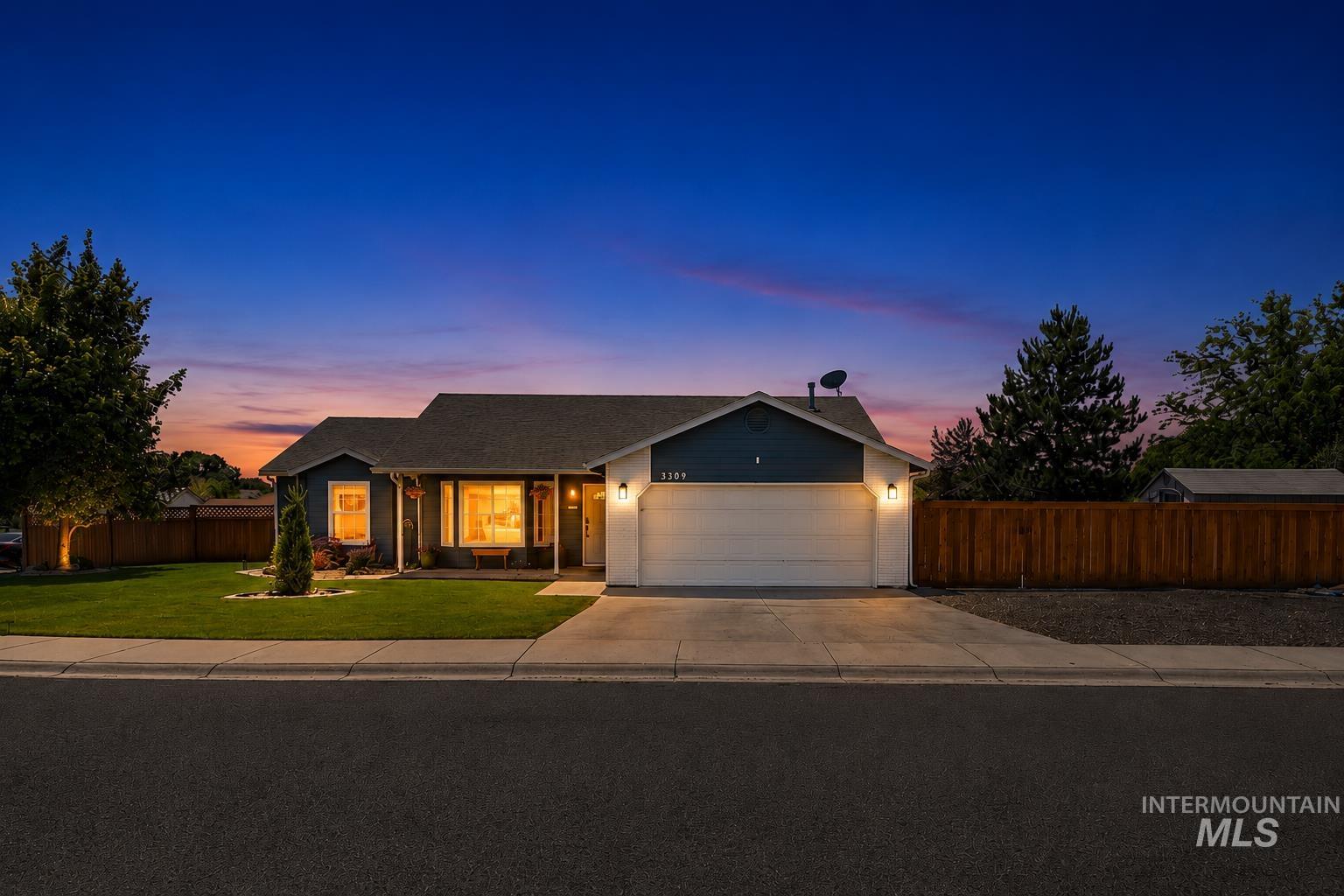 3309 Robinhood Loop Property Photo 43