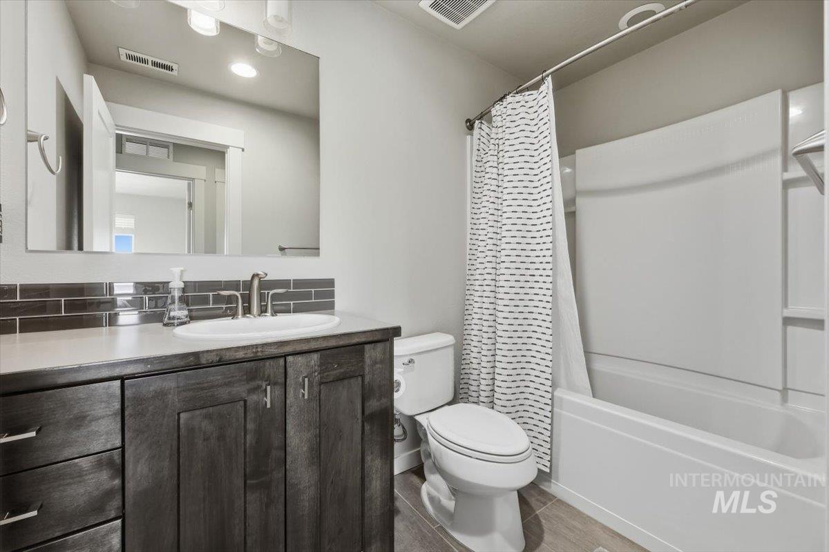 3244 E Thoroughbred Ln Property Photo 24