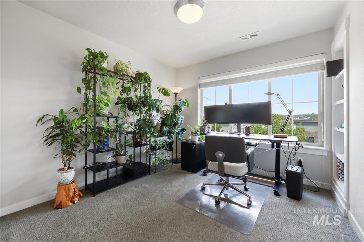 3244 E Thoroughbred Ln Property Photo 25